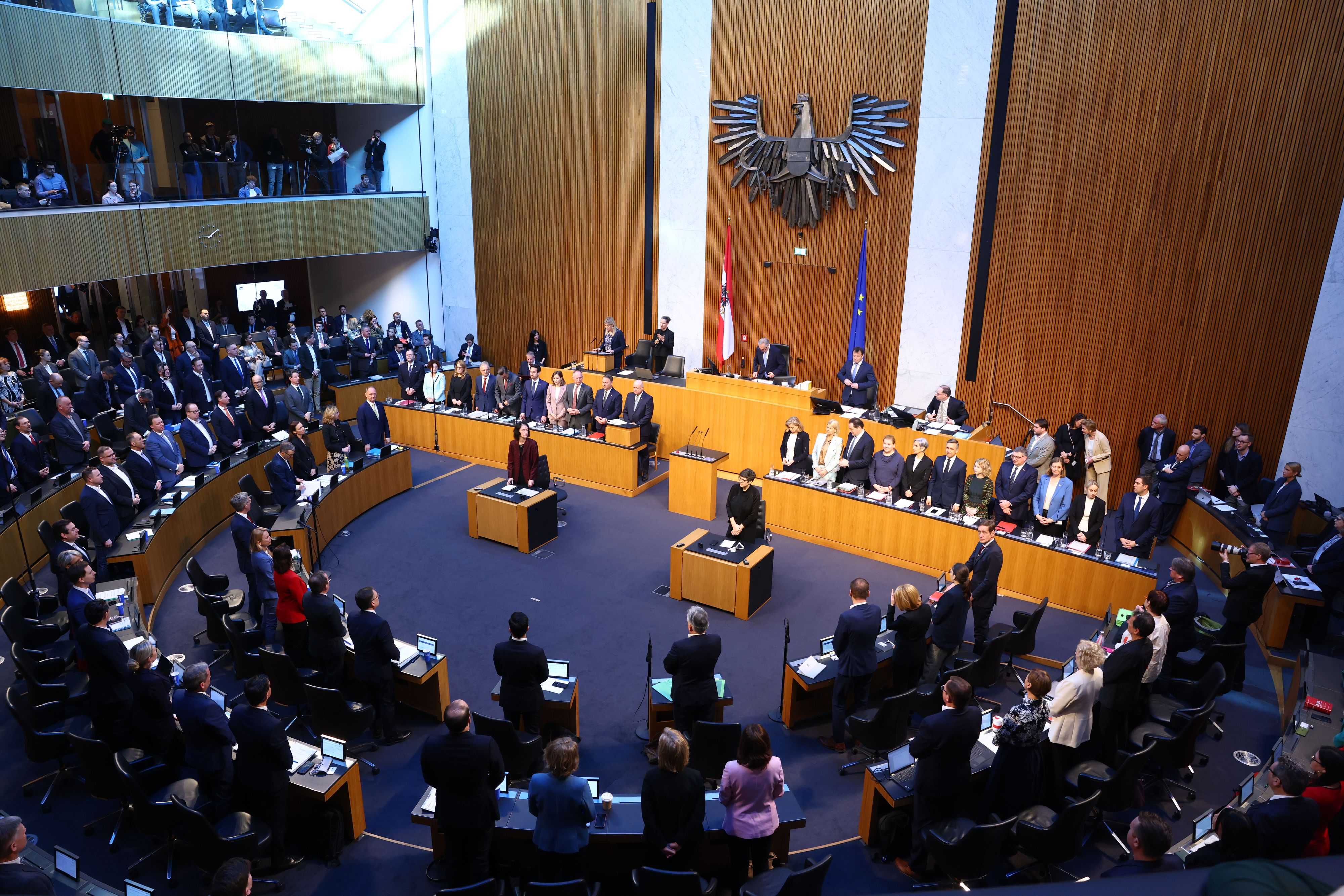 Die FPÖ fordert mehr Entschlossenheit und Engagement von der Bundesregierung bei der Budgetsanierung.