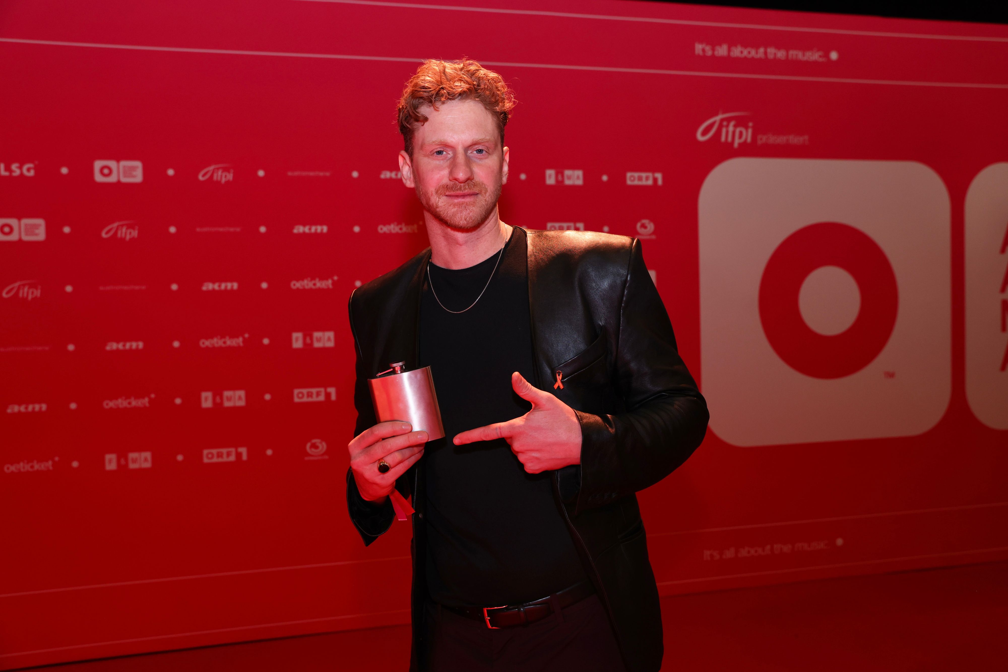 Lucas Fendrich hatte sogar einen Flachmann im Gepäck... gut vorbereitet, würden wir sagen.