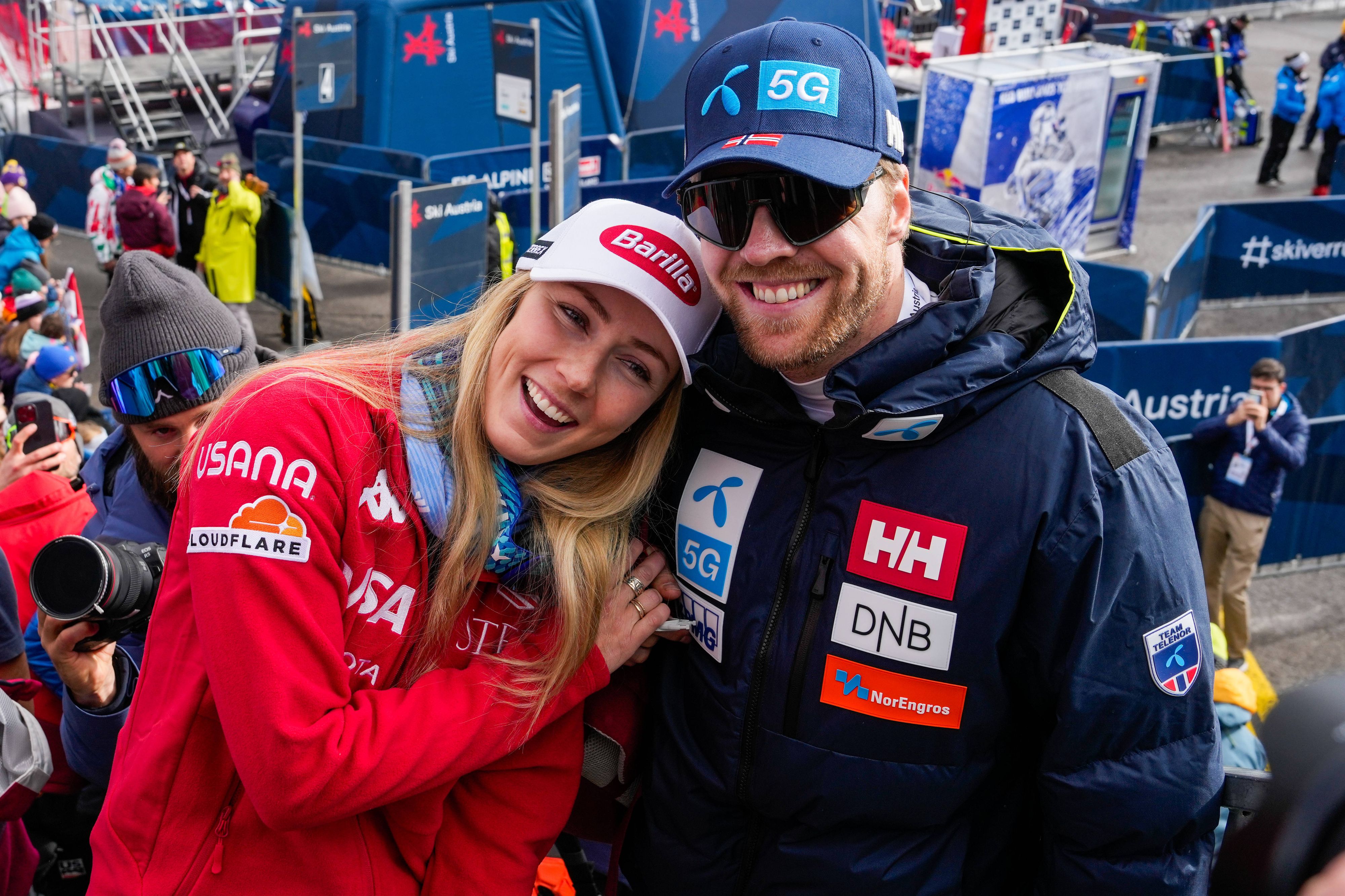 Ski-Superstar Mikaela Shiffrin richtet eine Liebes-Botschaft an Aleksander Aamodt Kilde. 