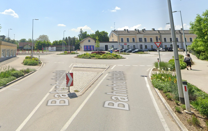 Eines der beiden hochmodernen Geräte sorgt jetzt für mehr Verkehrssicherheit beim Rieder Bahnhof. (Archivbild)