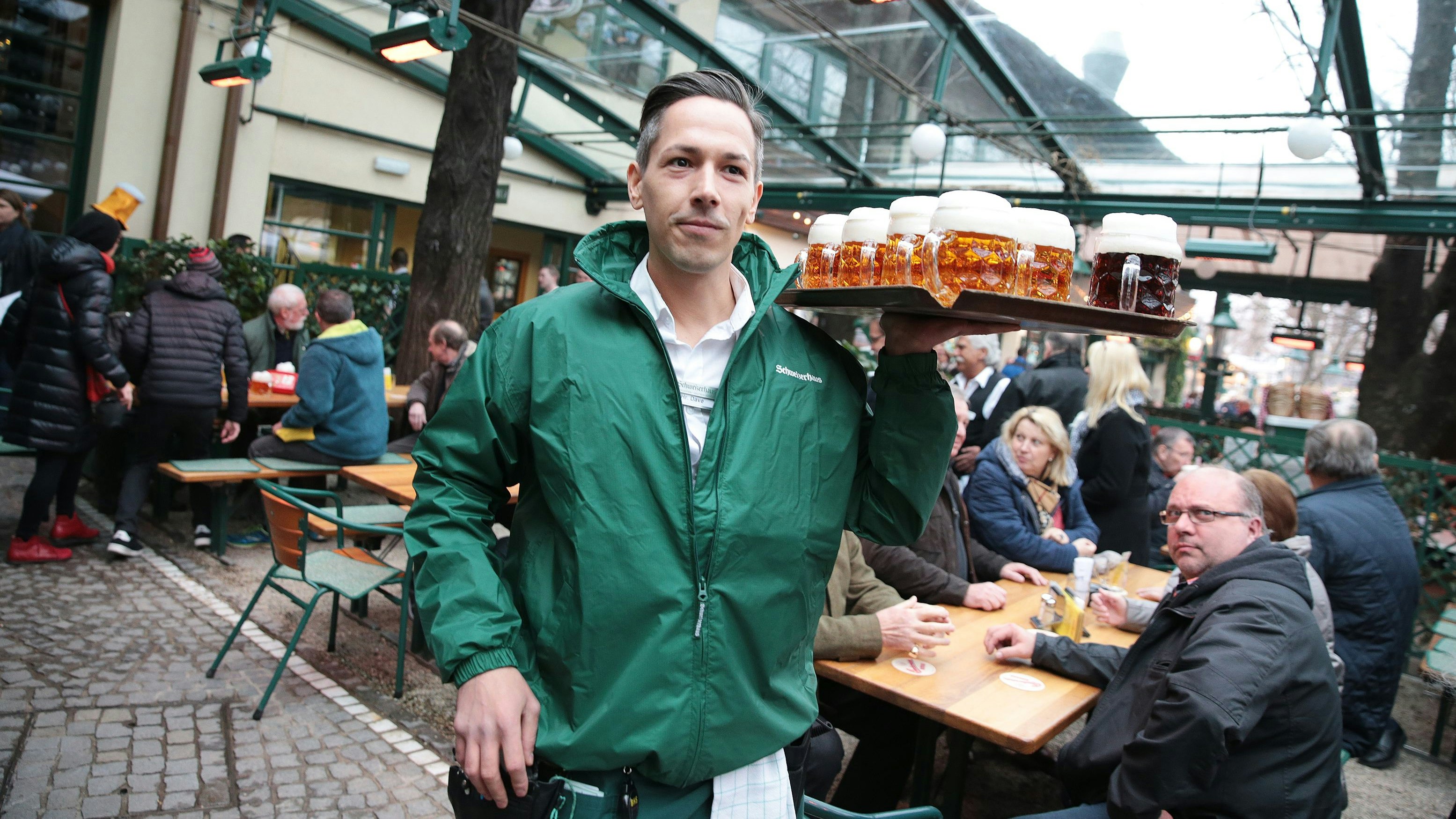 Schon in wenigen Tagen startet das Schweizerhaus im Wiener Prater in die neue Saison. Archivbild.