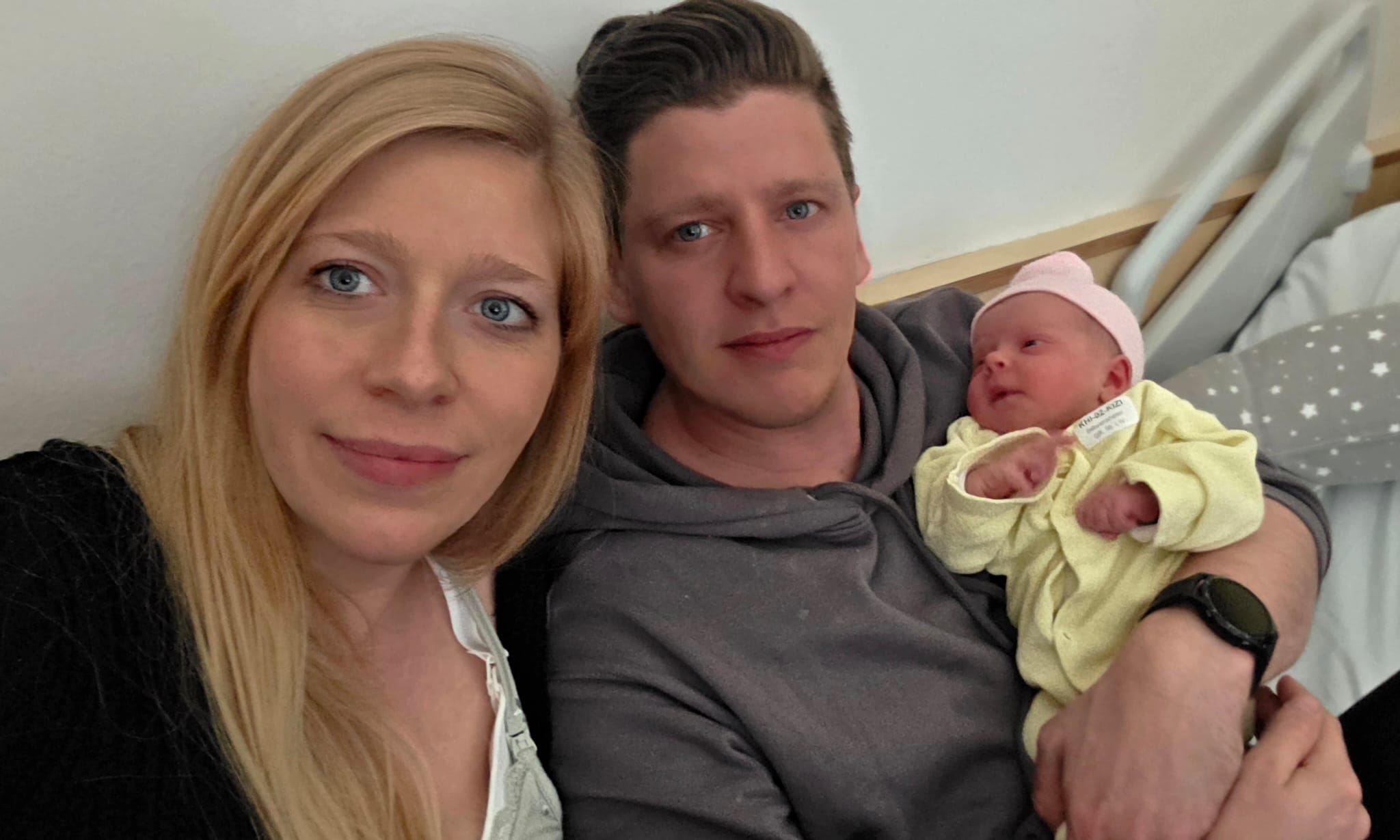 Mama Carina mit Papa Dietmar und Tochter Laura