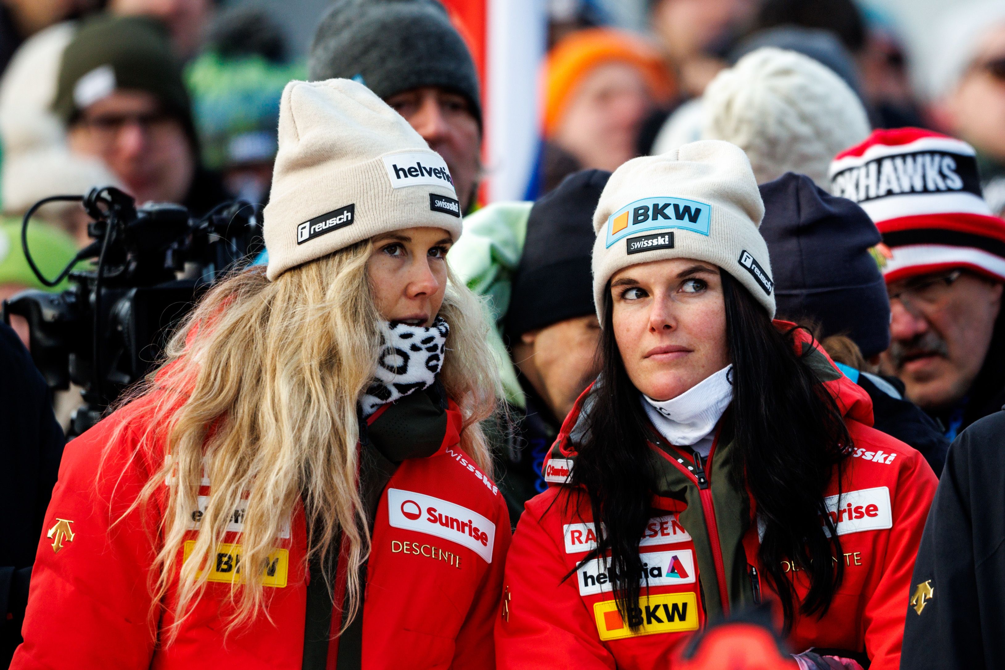 Elena Stoffel (r.) mit Schweiz-Kollegin Aline Danioth.