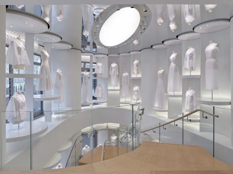 Der neue Dior Flagship in der Wiener Innenstadt ist ein Panoptikum der Markenwelt.