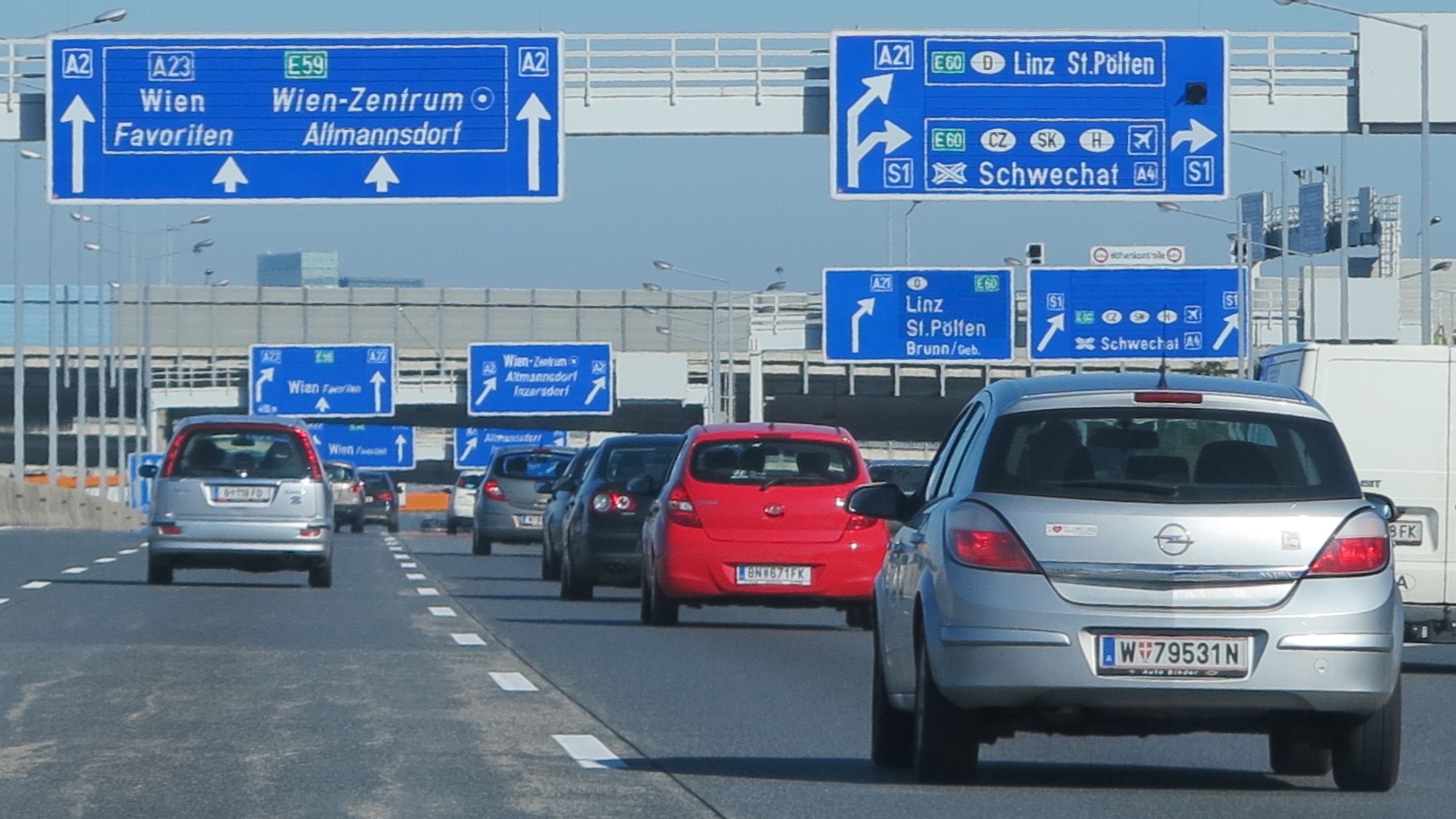Der Autobahnknoten bei Vösendorf.