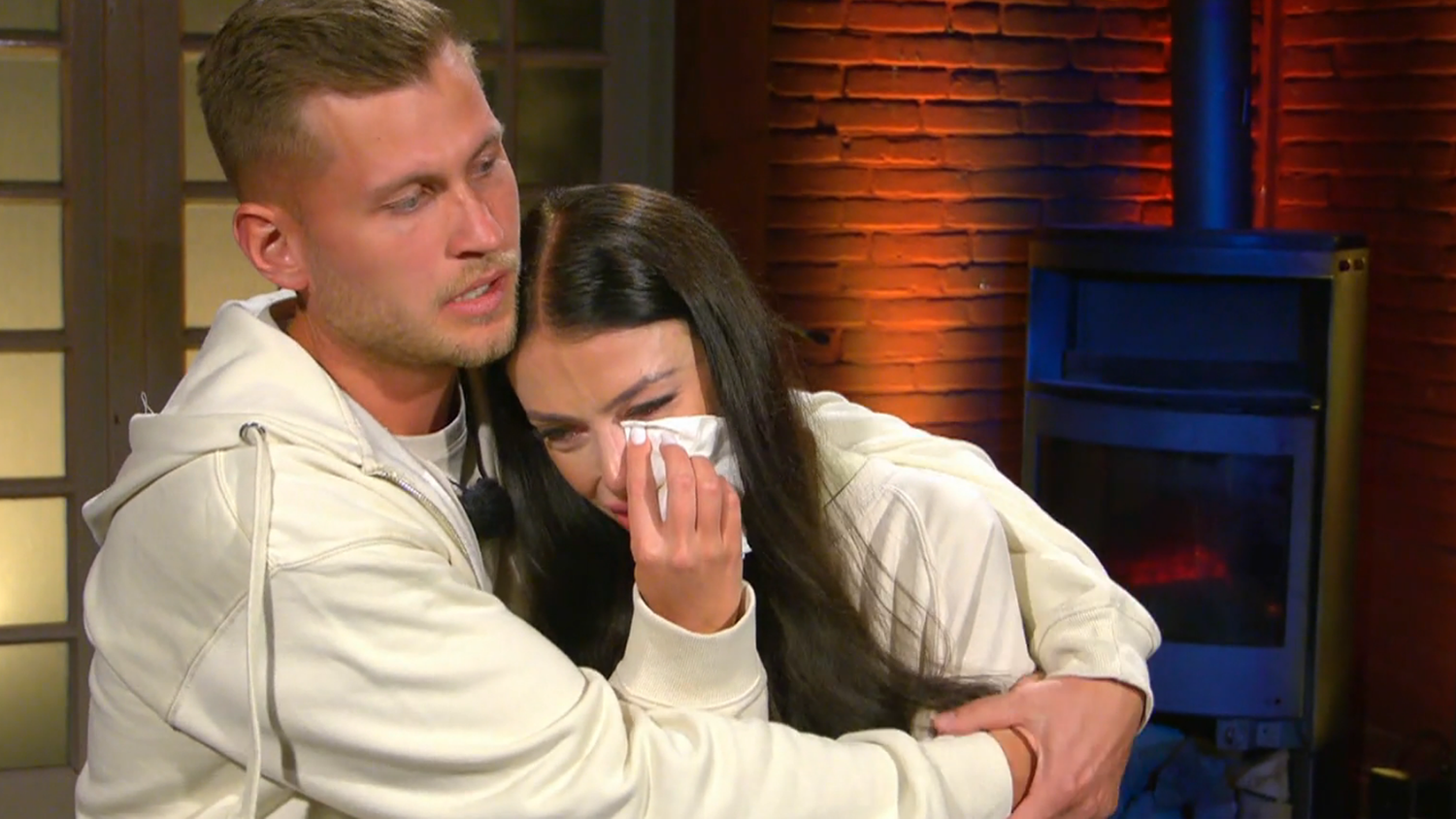 Richard und Vanessa sind im Sommerhaus nicht gerade beliebt. Die 28-Jährige will einfach nur nach Hause.