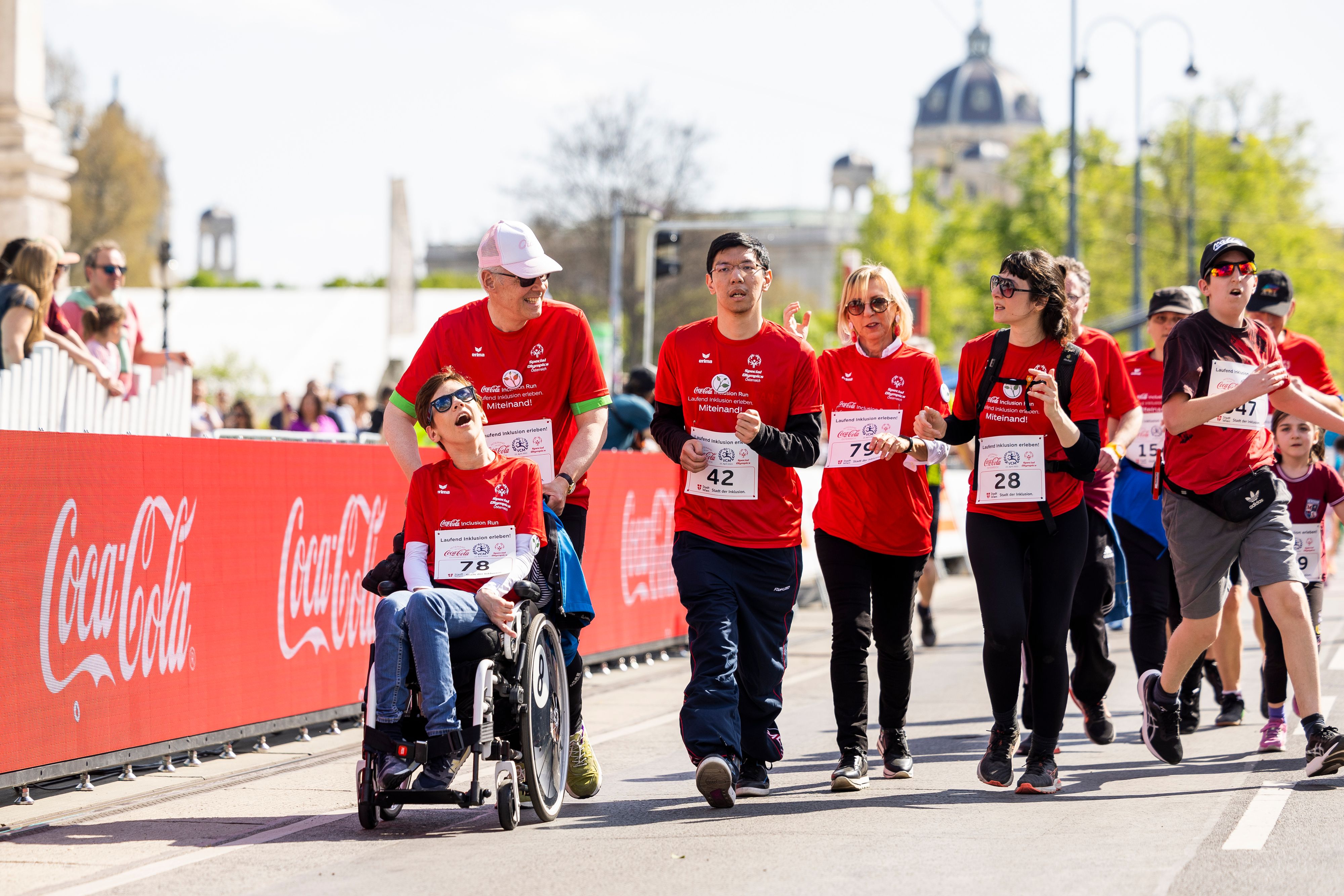 Am 5. April um 15 Uhr fällt zwischen Rathaus und Burgtheater der Startschuss für den Coca-Cola Inclusion Run.
