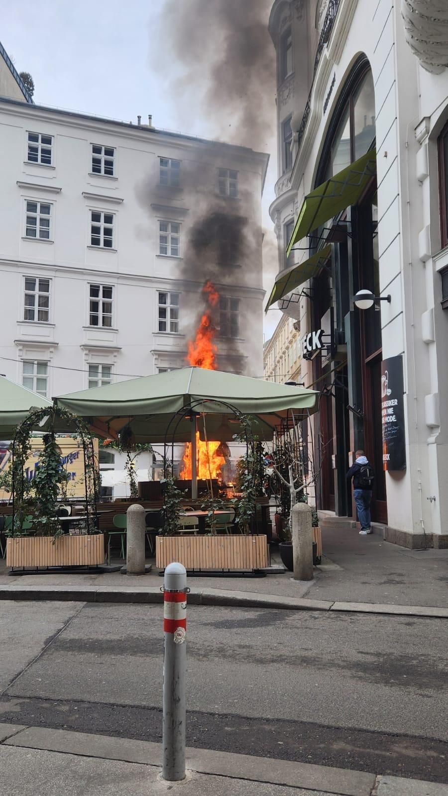 Brand in Wiener City – am Lugeck brannte es am frühen Dienstag.