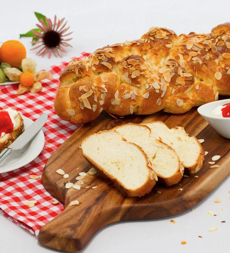 Kein Osterfrühstück ist komplett ohne den Osterzopf.