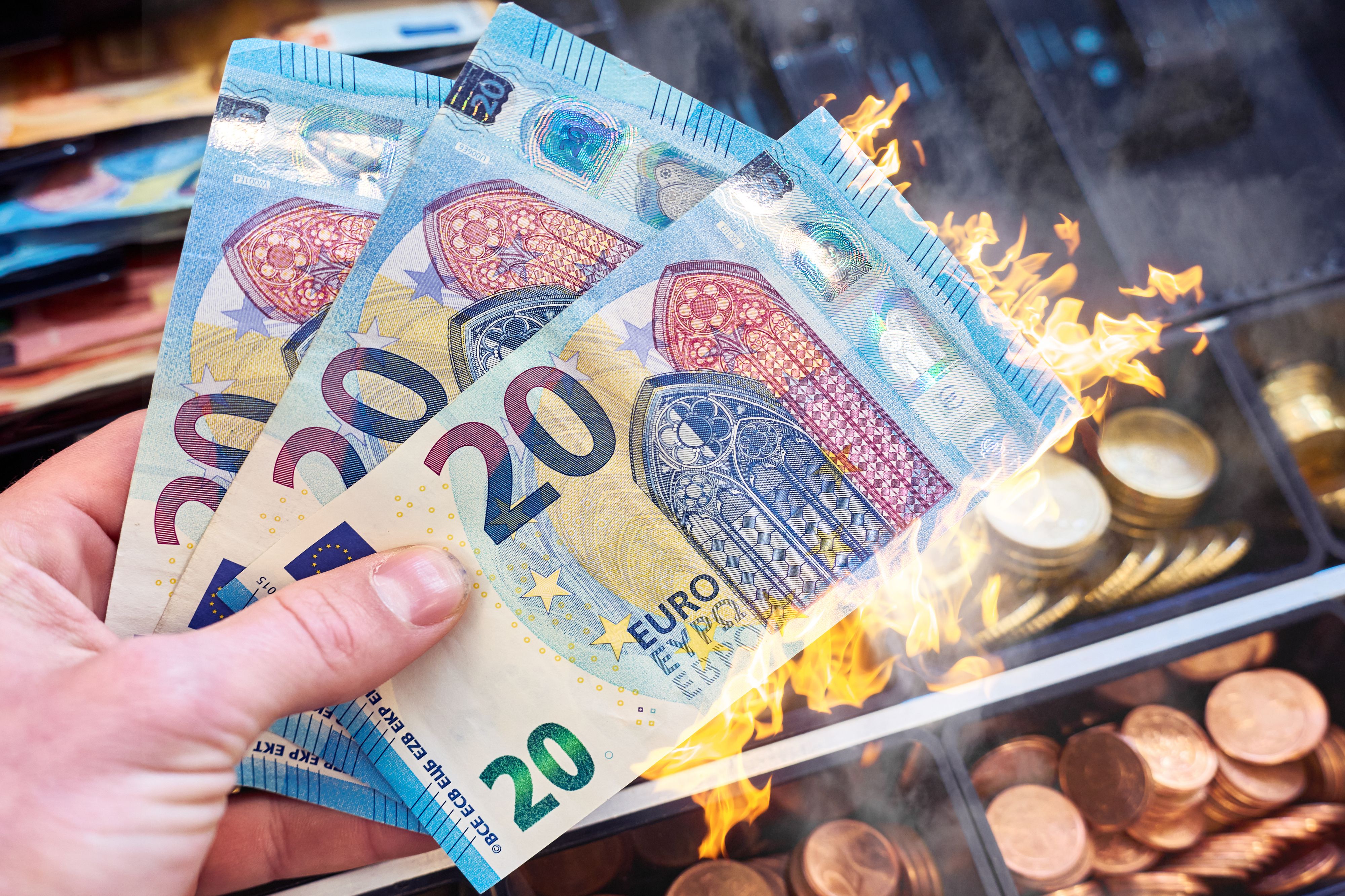 Das Budgetdefizit ist laut Statistik Austria im ersten Halbjahr auf 5,3 Prozent des Bruttoinlandsprodukts (BIP) gestiegen.