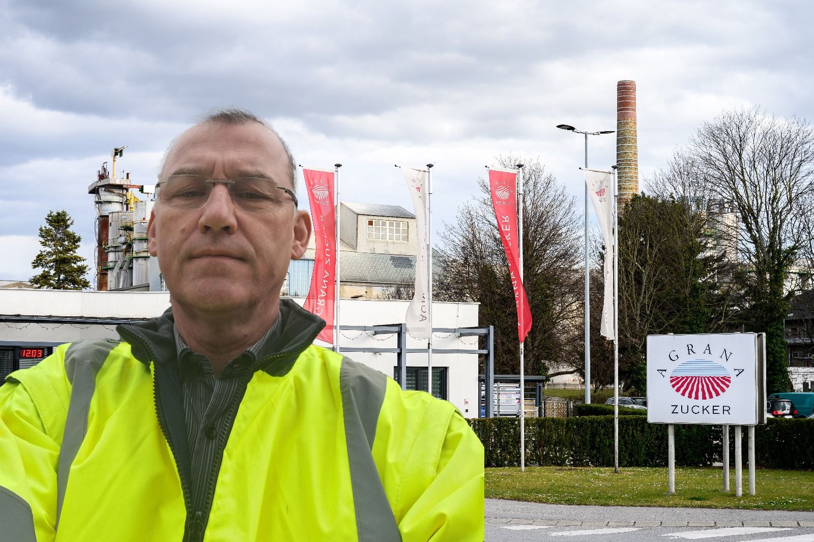 Betriebsrat Thomas Buder vor dem Agrana-Werk im Bezirk Gänserndorf. 