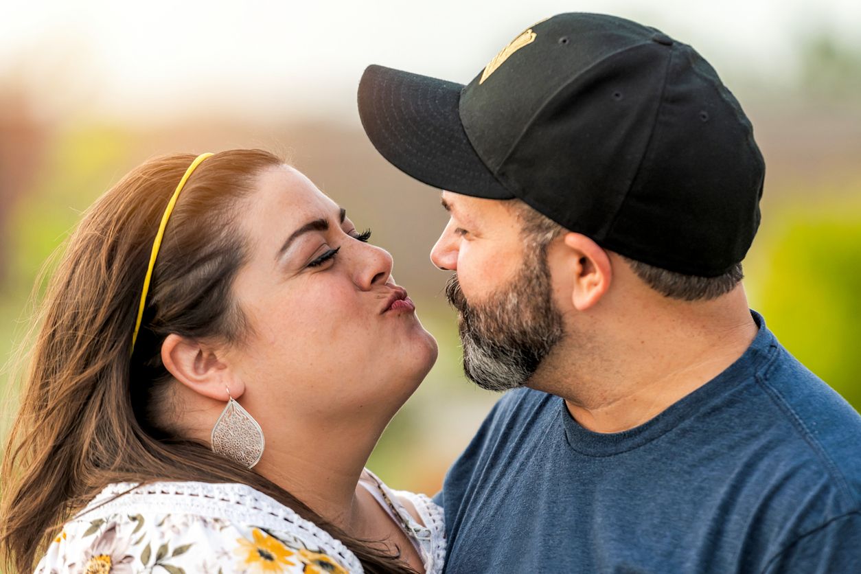 Der Studie zufolge nehmen Männer nach der Heirat mehr Gewicht zu als Frauen.
