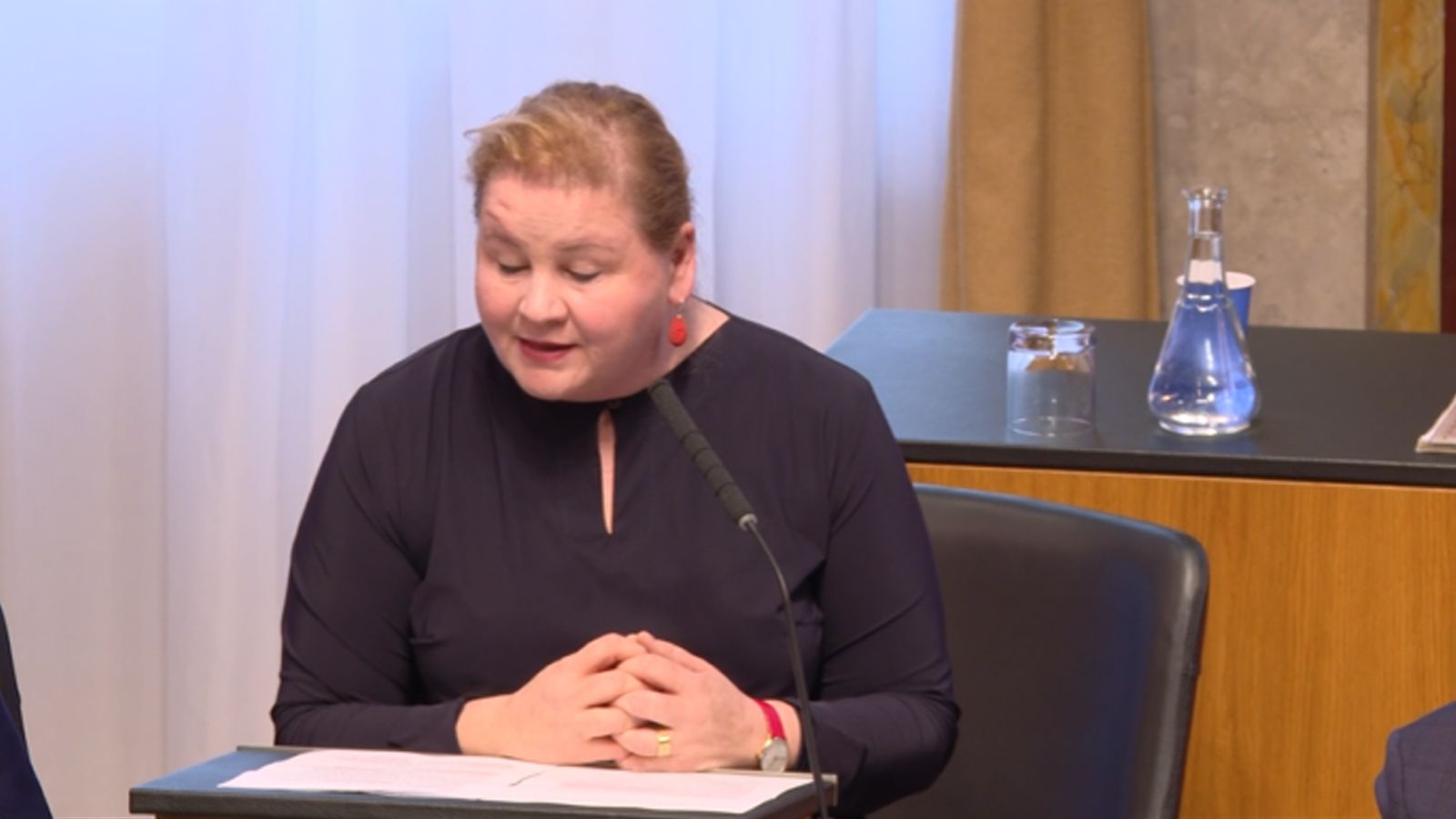 Korinna Schumann (SP) musste ihre Rede vom Blatt ablesen.