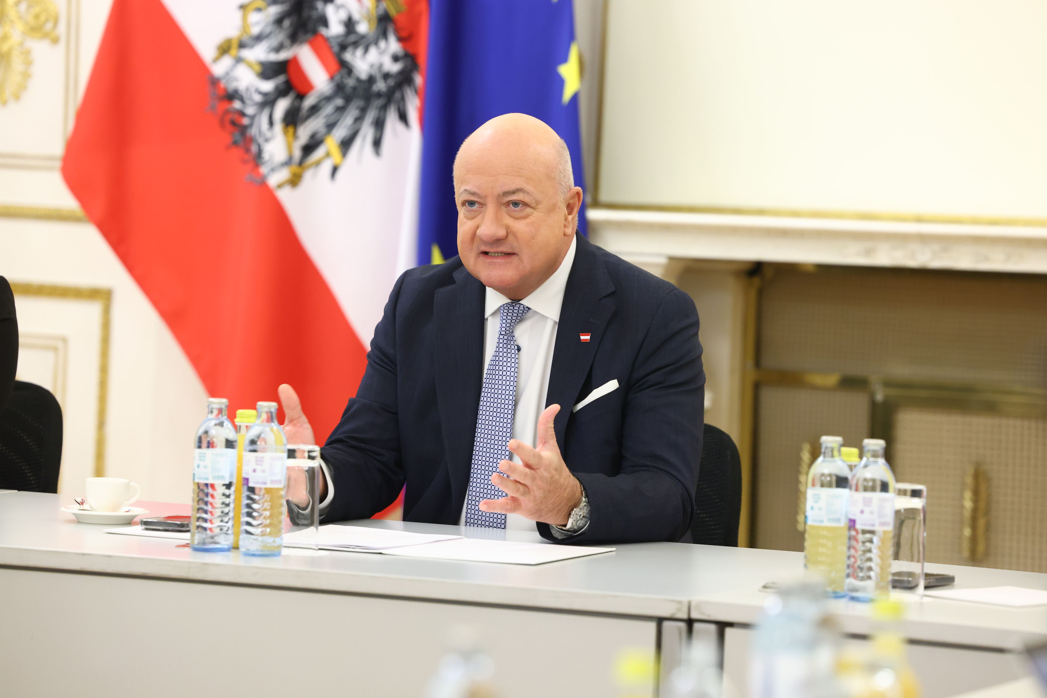 Bundeskanzler Christian Stocker will alle Möglichkeiten nutzen, um der illegalen Migration ein Ende zu setzen.