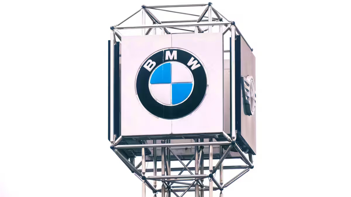 Der Gewinn bei BMW war im Jahr 2024 um 37 Prozent tiefer als 2023.