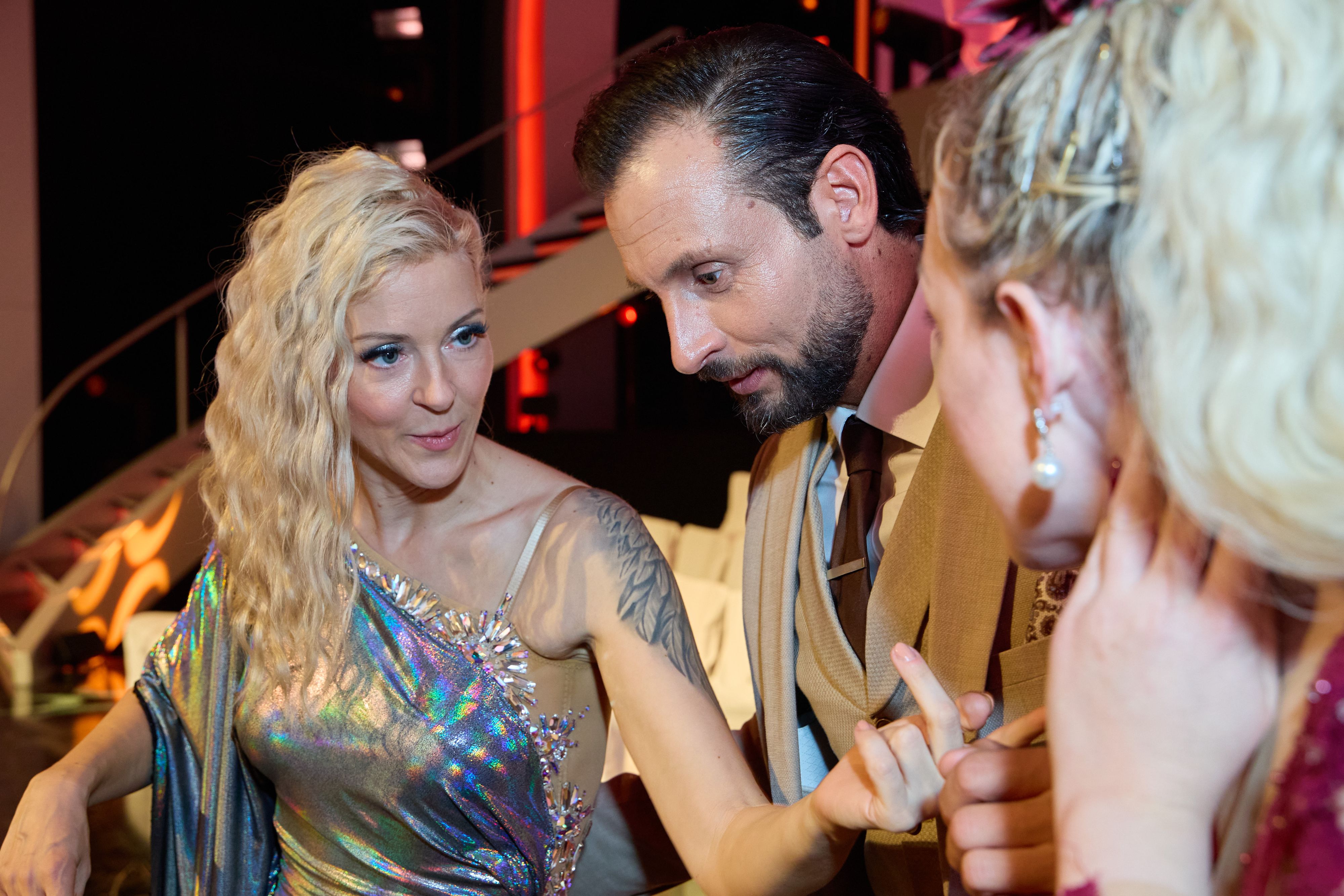 Nach einem Unfall mit dem Dienstwagen ihres verstorbenen Mannes wird Simone Lugner nun von der Lugner City verklagt.