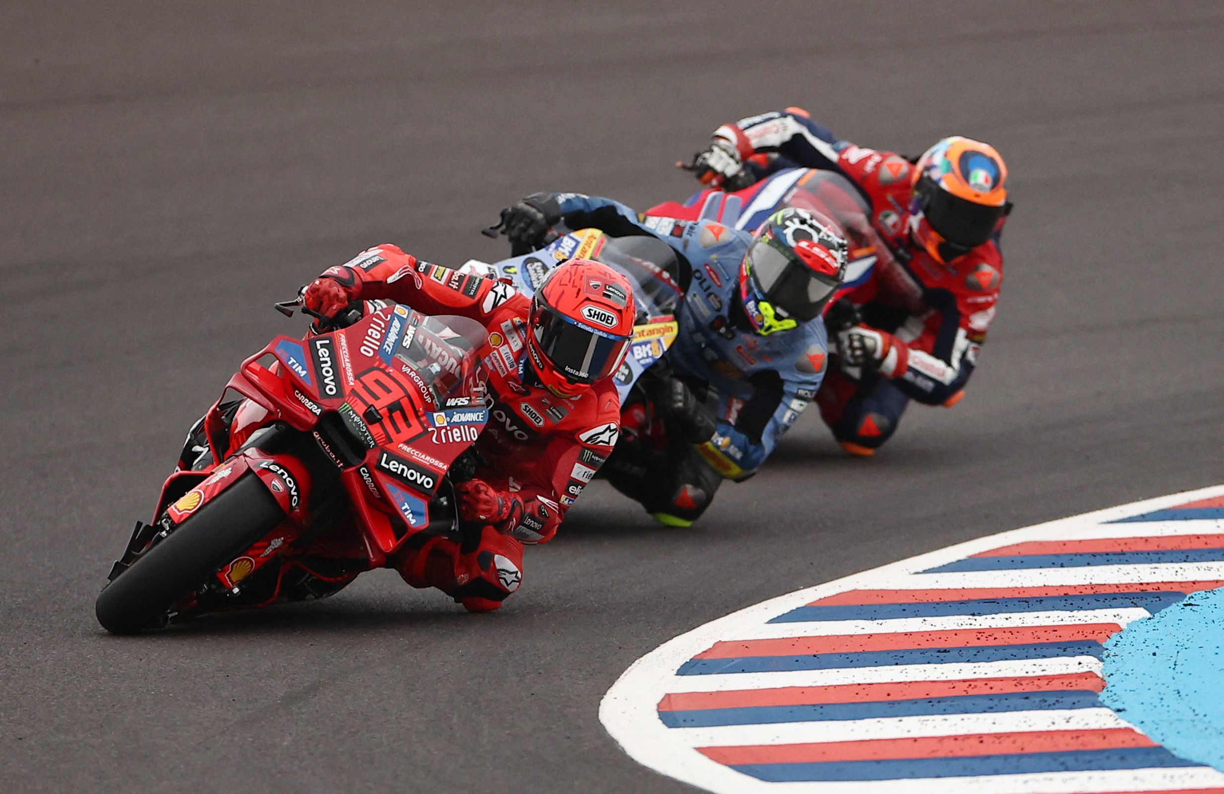 Marc Marquez dominiert auf der Ducati.