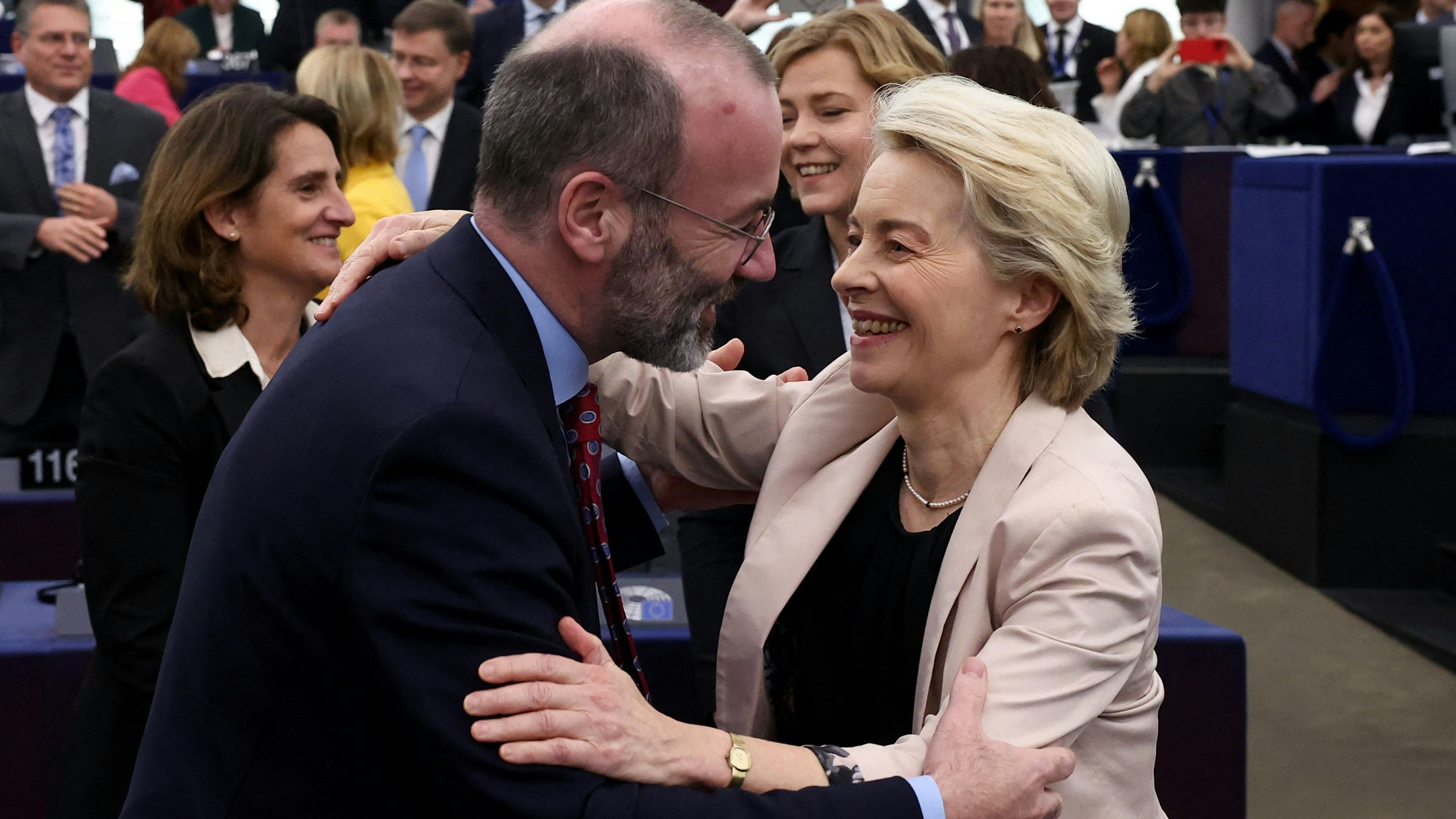 EVP-Fraktionsvorsitzender Weber mit Kommissionspräsidentin Ursula von der Leyen. 