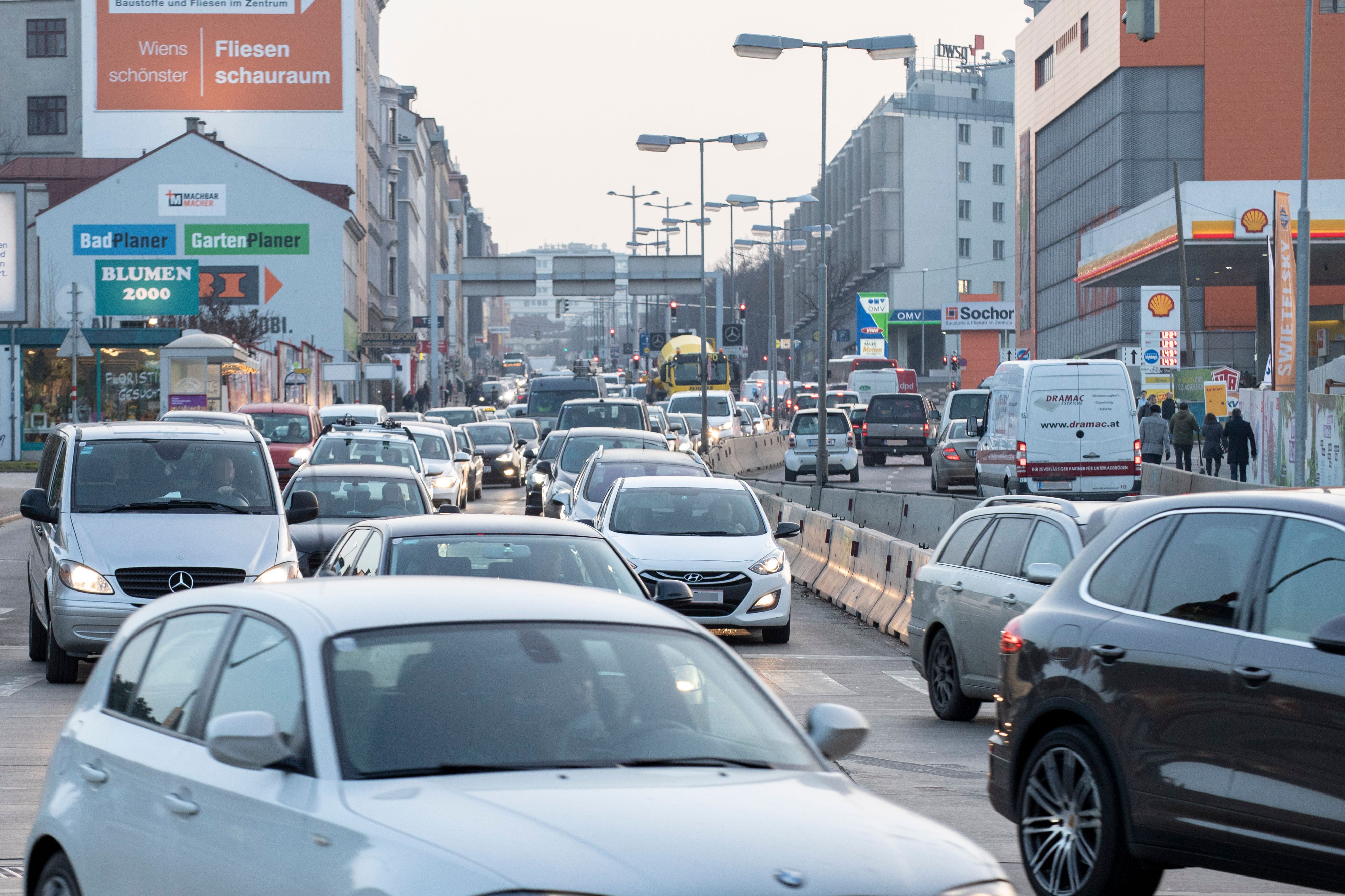 Polizeieinsatz am Samstagvormittag auf der Triester Straße in Wien. (Symbolfoto)