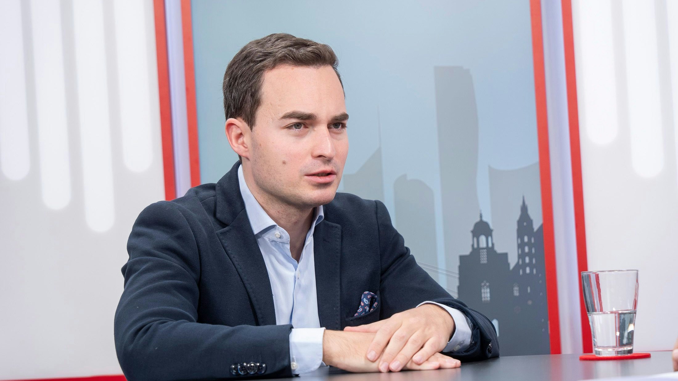 Heute.at - FPÖ empört: Skandal der Sonderklasse um Stalin-Tafel