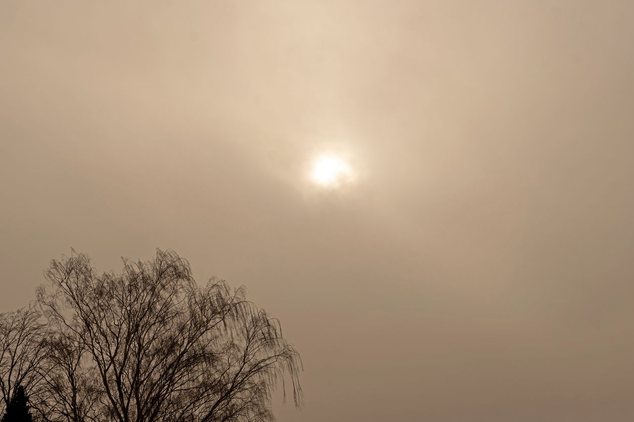 Zu Beginn des Wochenendes steuert Saharastaub auf Österreich zu. (Symbolbild)