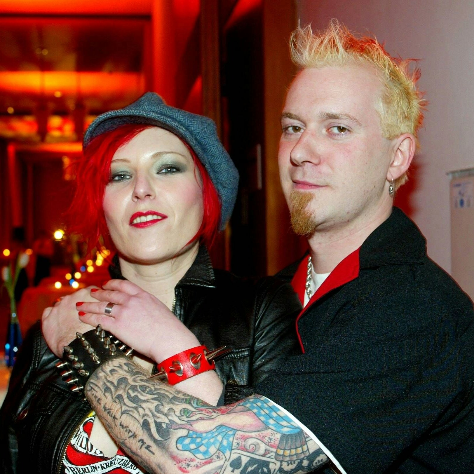 Video-Produzent (MTV, VIVA) und Regisseur Nilo Neuenhofe war mit Rosenstolz-Sängerin AnNa R. verheiratet. 