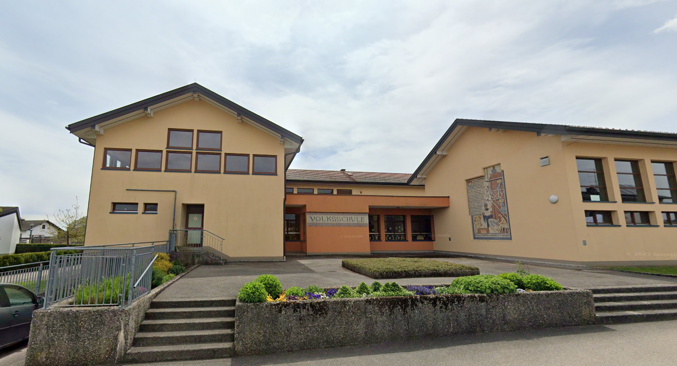 Auch die Volksschule Handenberg im Bezirk Braunau vermeldet jetzt einen verdächtigen Vorfall.
