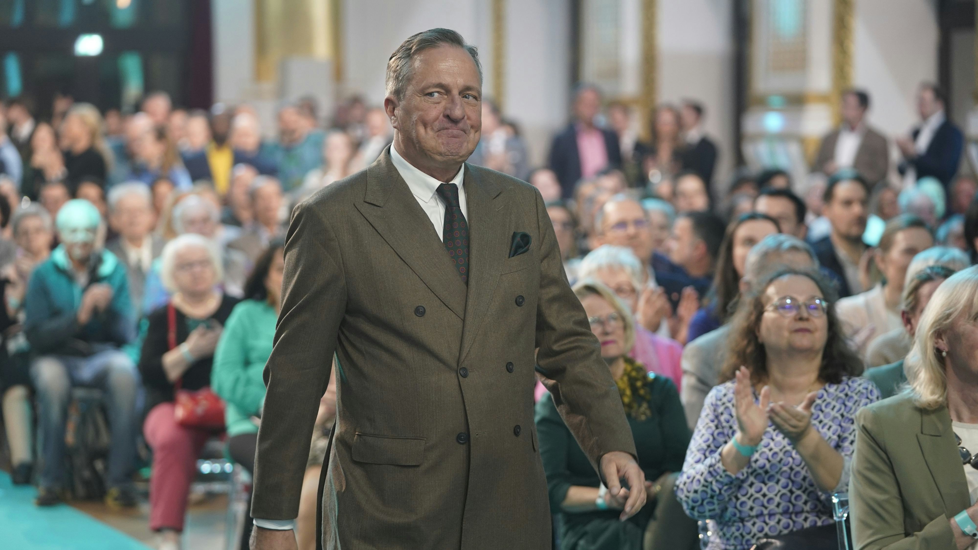 Heute.at - 14.000 Euro – Grüne lassen Gehalt von Juraczka prüfen