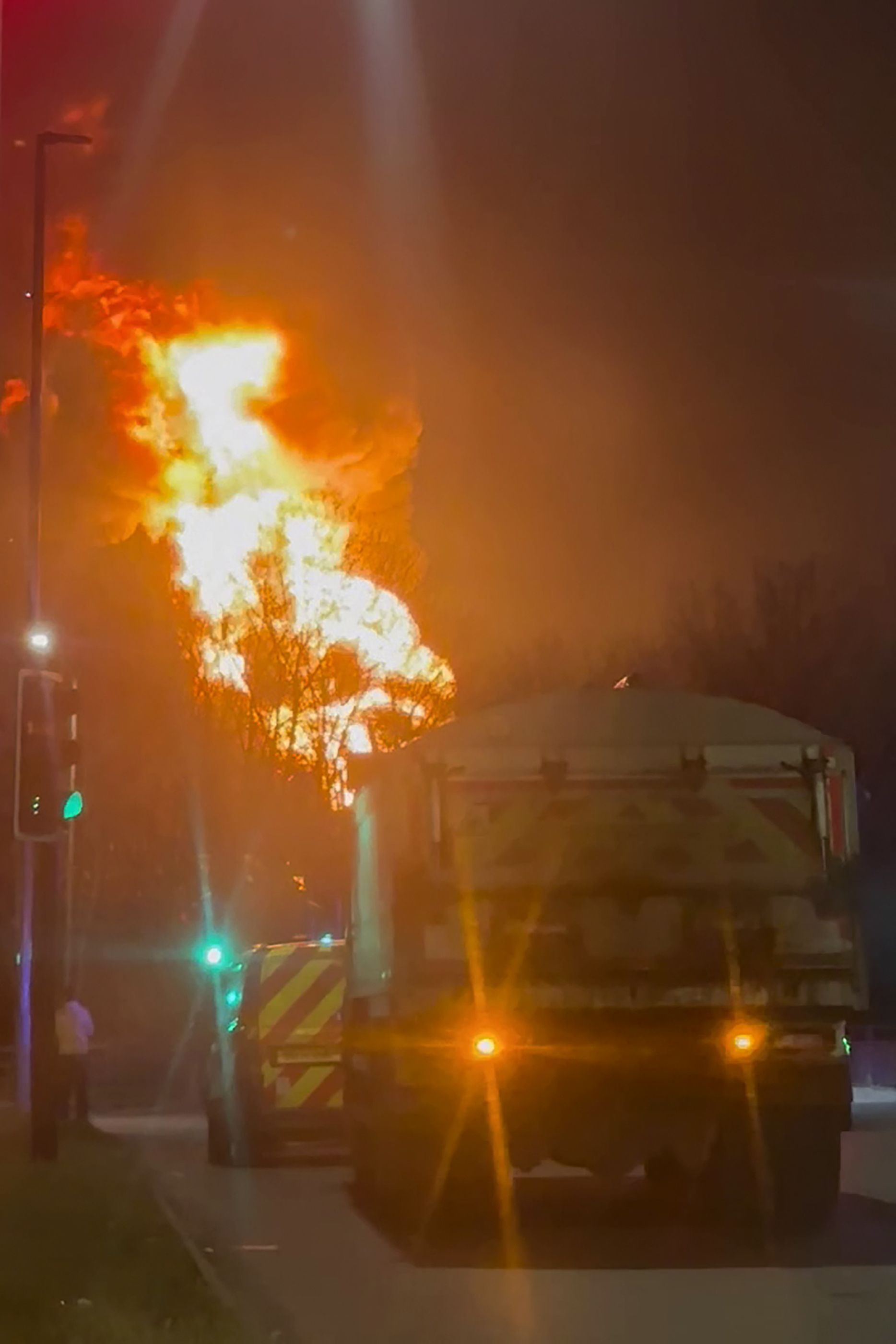 Die Feuerwehr steht in Heathrow im Großeinsatz.