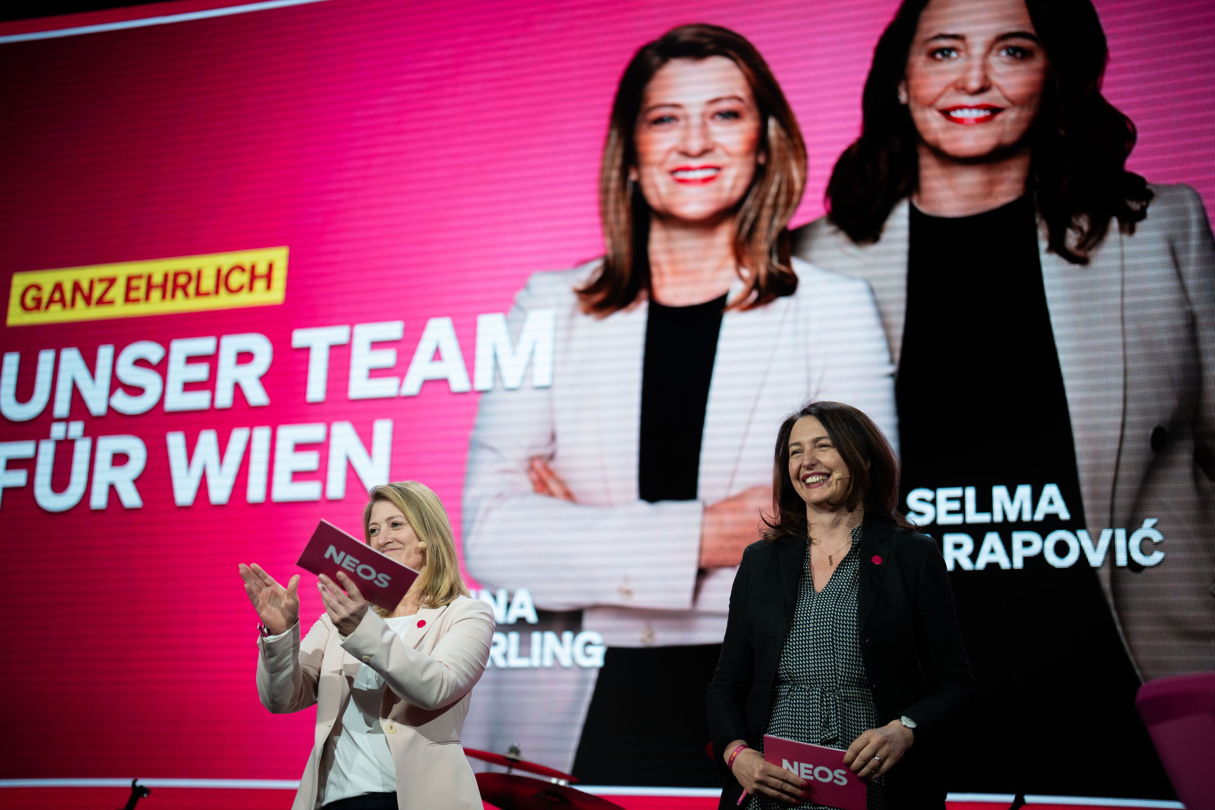 Zwei (fast) neue Gesichter sollen die Wiener Neos in der Stadtregierung halten.