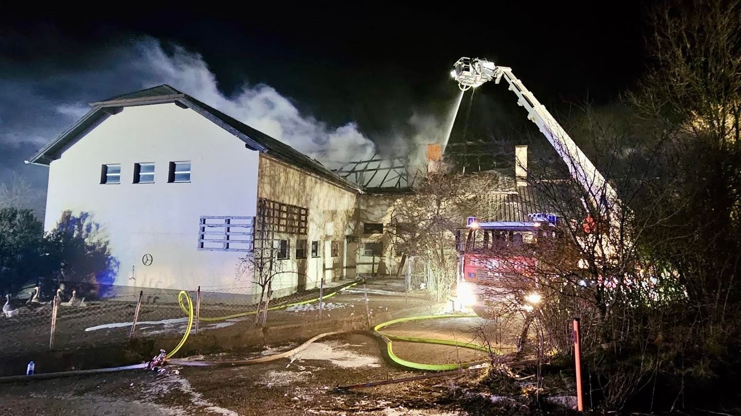 Brand in Erla: Großer Feuerwehreinsatz