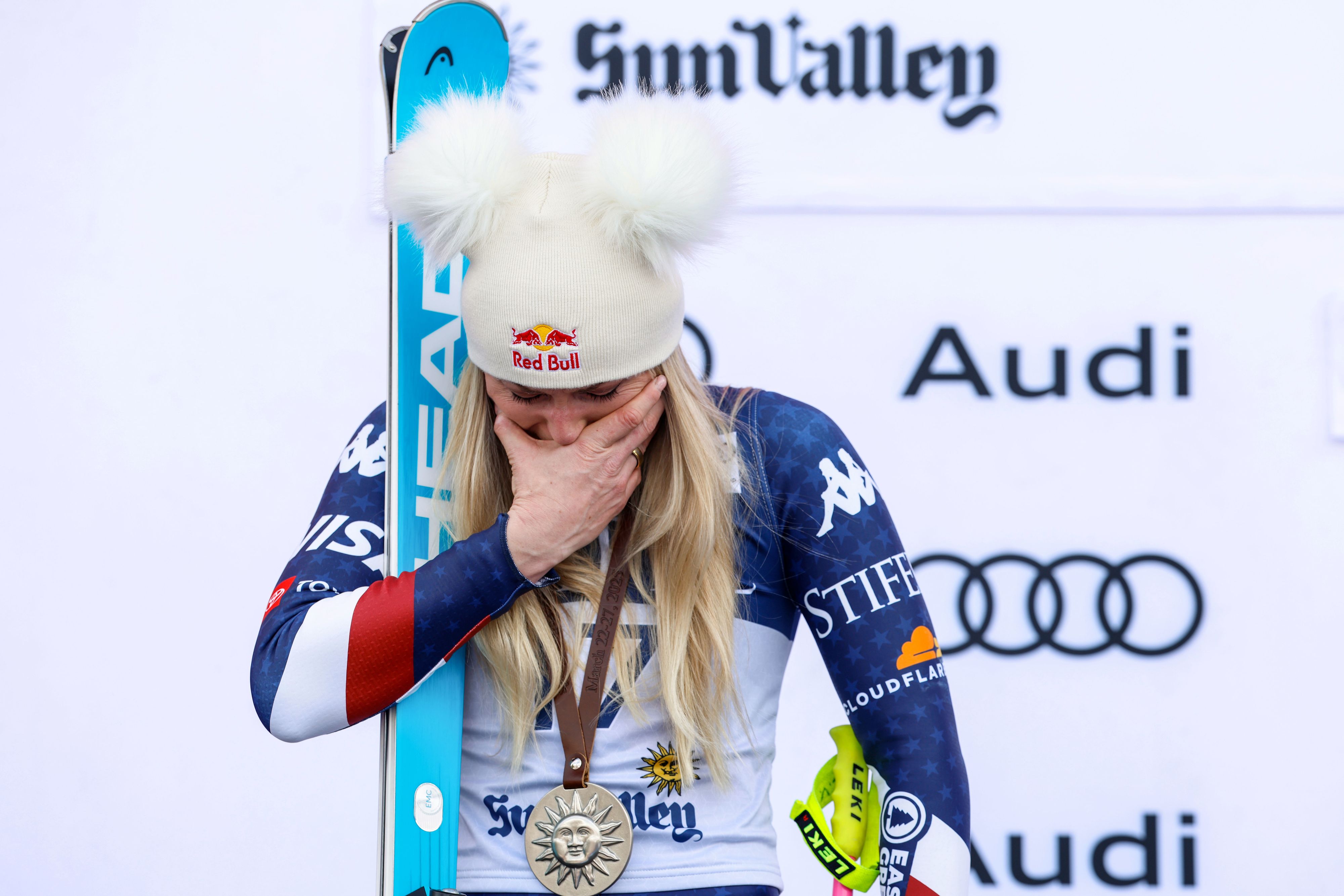 Lindsey Vonn weint am Stockerl in Sun Valley.