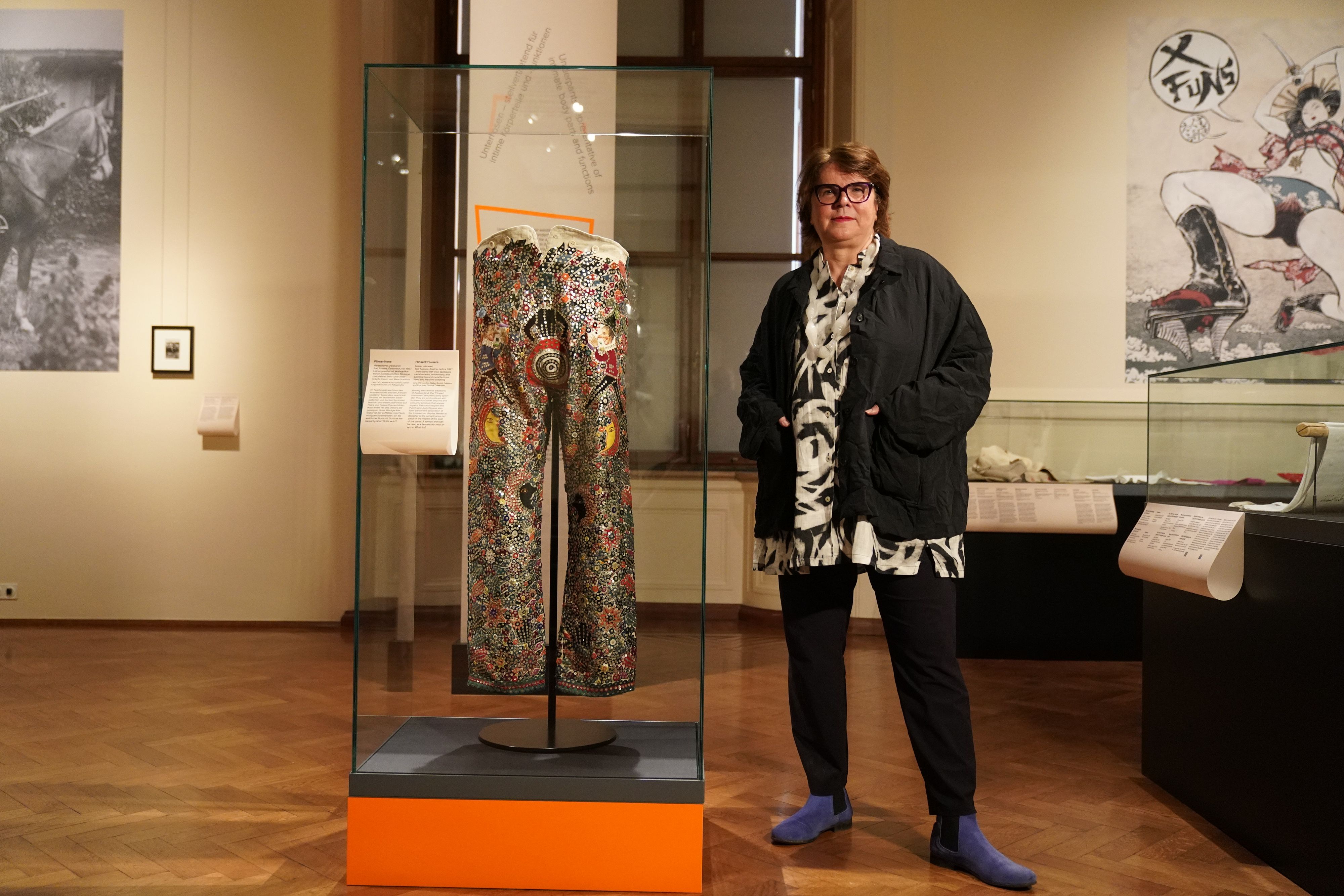 Claudia Banz führt das Weltmuseum seit Februar. Ihre erste Ausstellung 