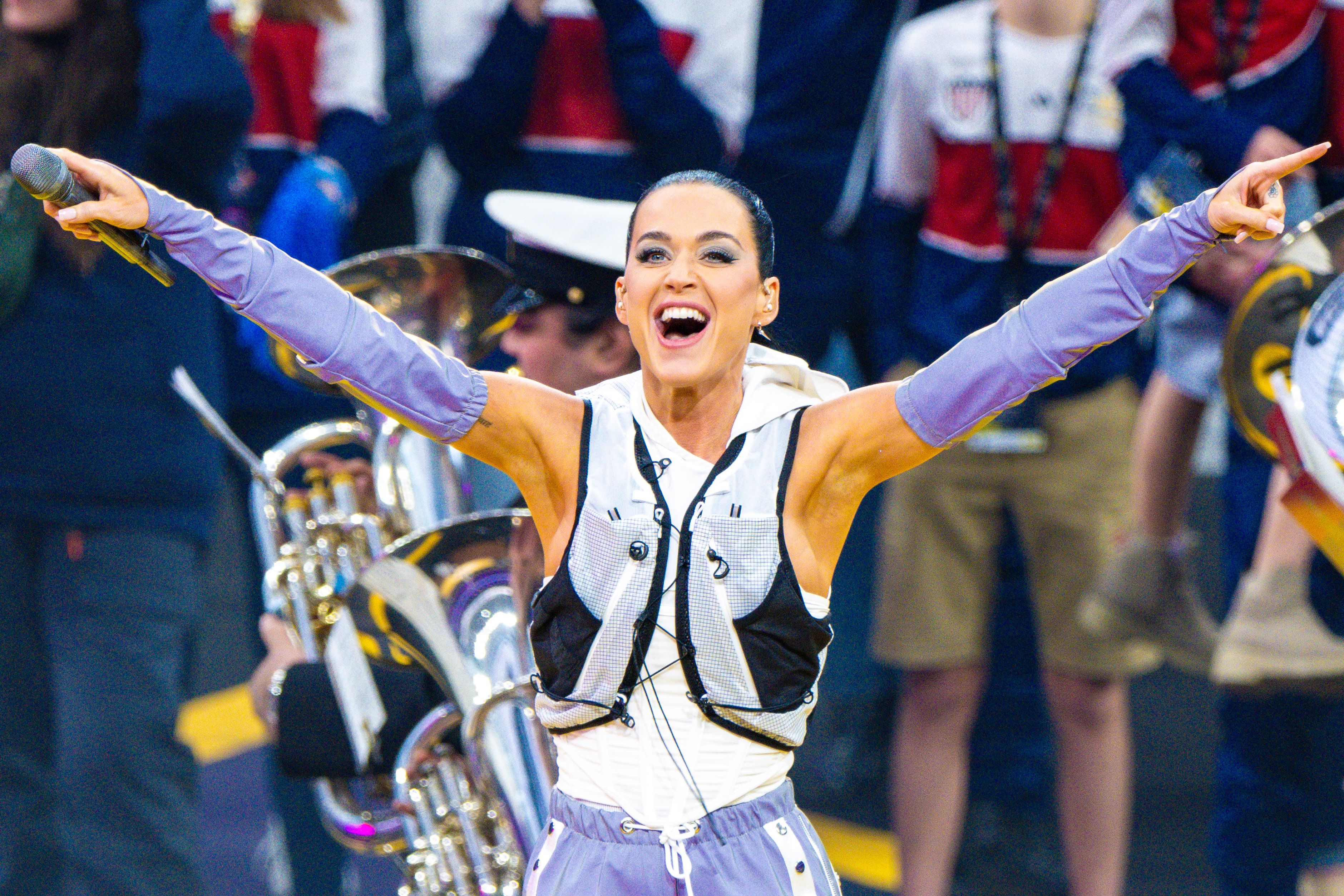 Letztes Jahr feierte Katy Perry ihr musikalisches Comeback. Jetzt geht sie bald auf Welttournee.