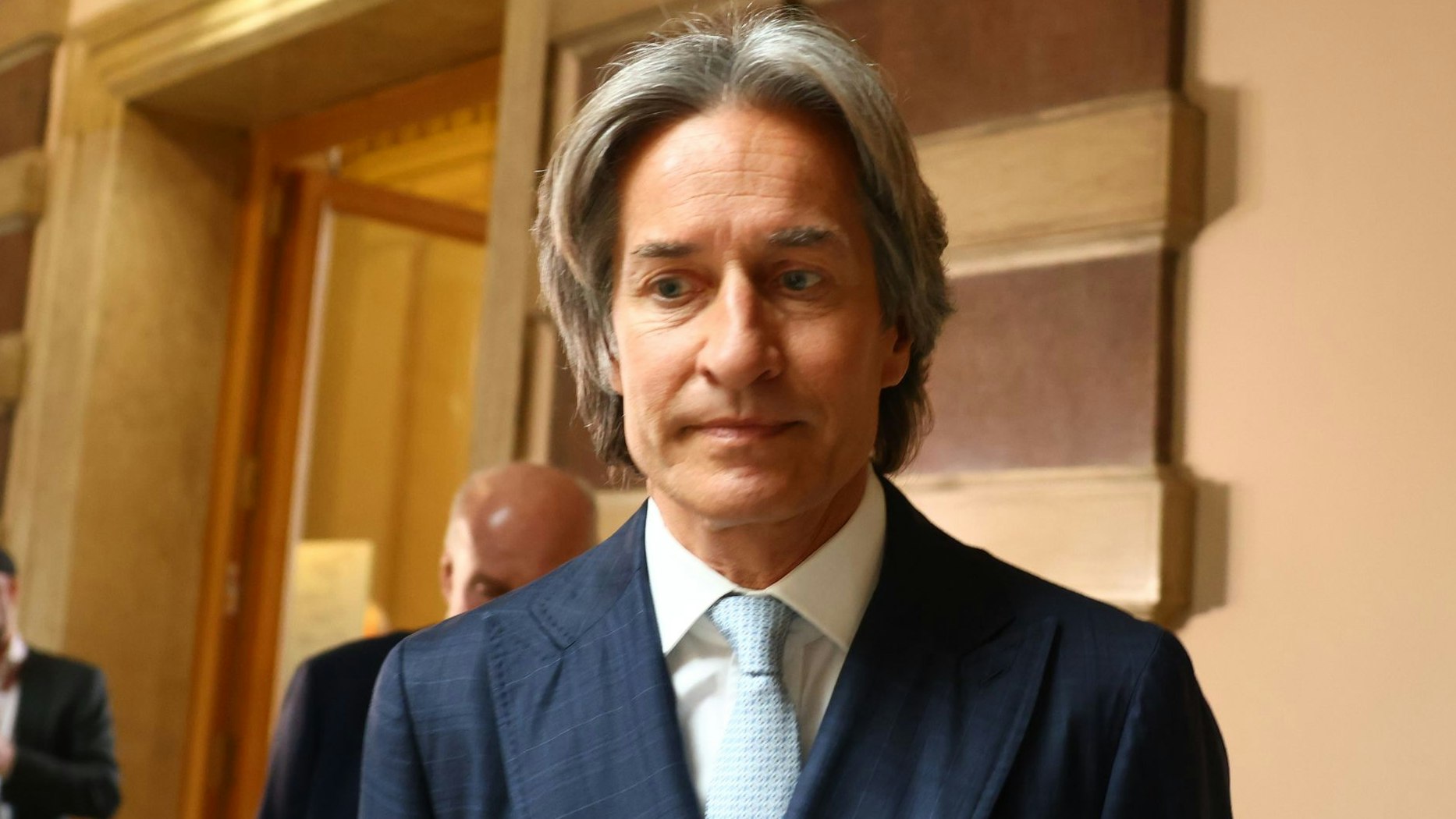 Heute.at - Häftling Grasser mit Ehefrau in Nobelbar gesichtet