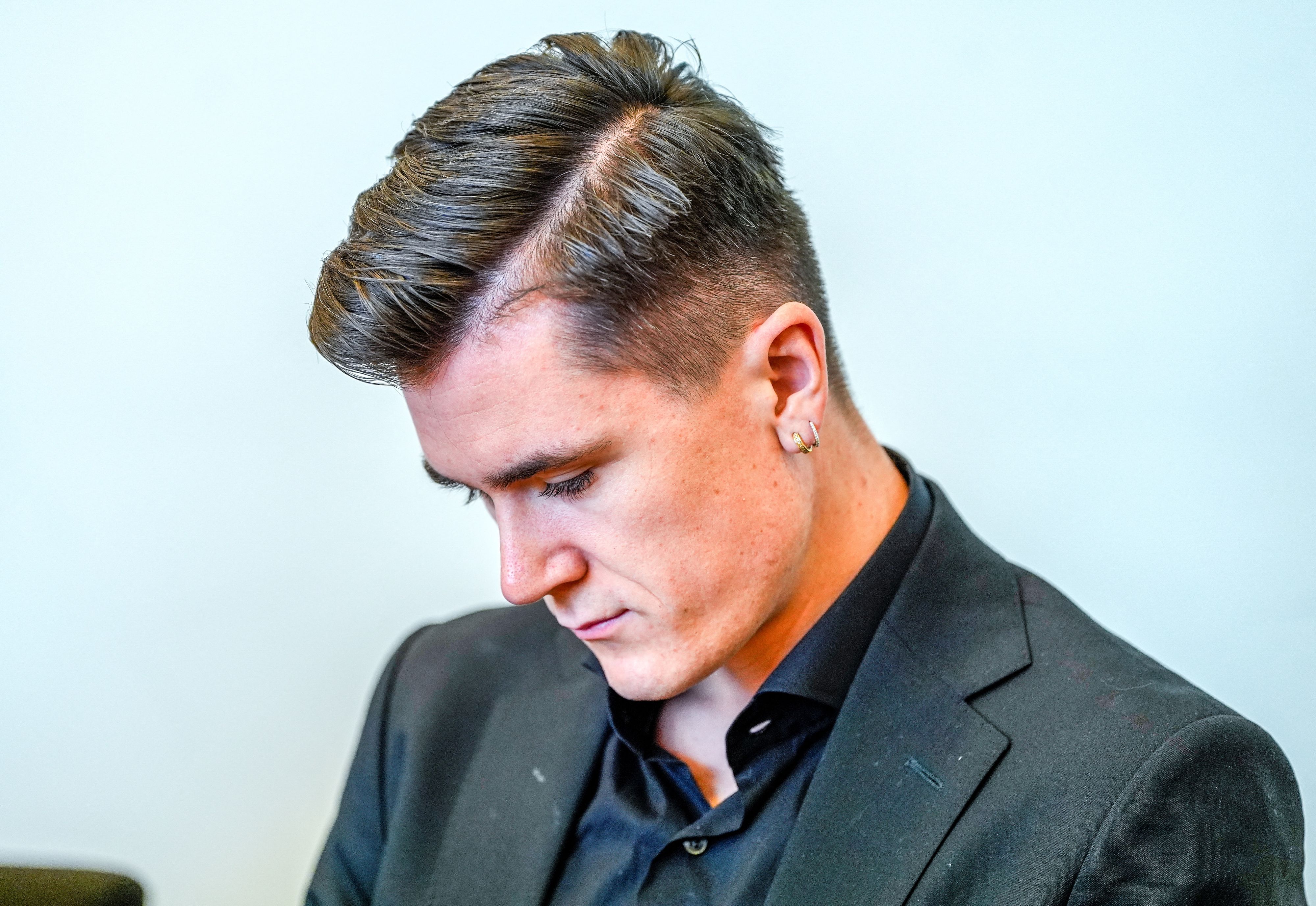 Jakob Ingebrigtsen beim Gerichtsprozess gegen seinen Vater.