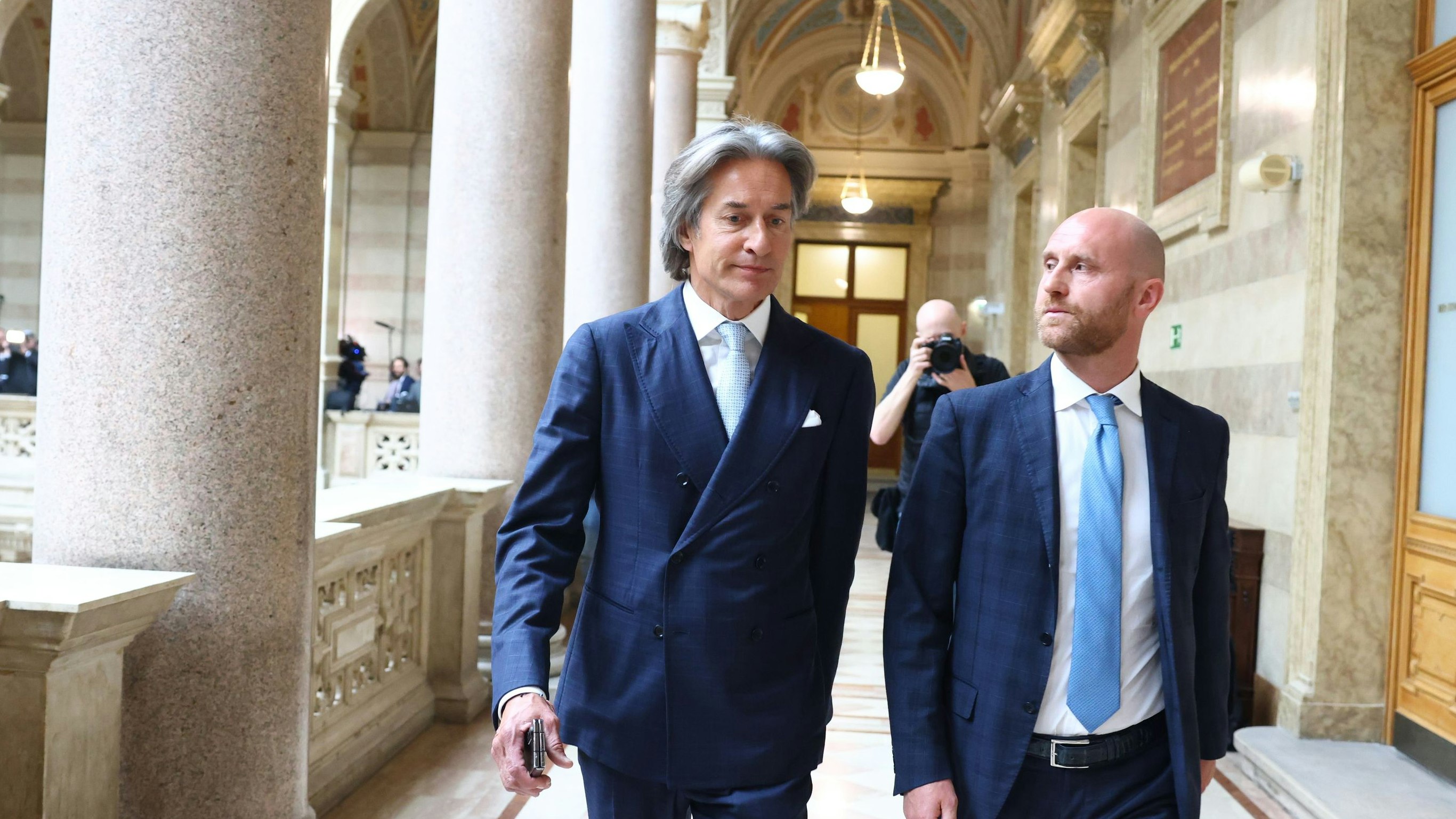 Heute.at - Notoperation! Sorge um Karl-Heinz Grasser