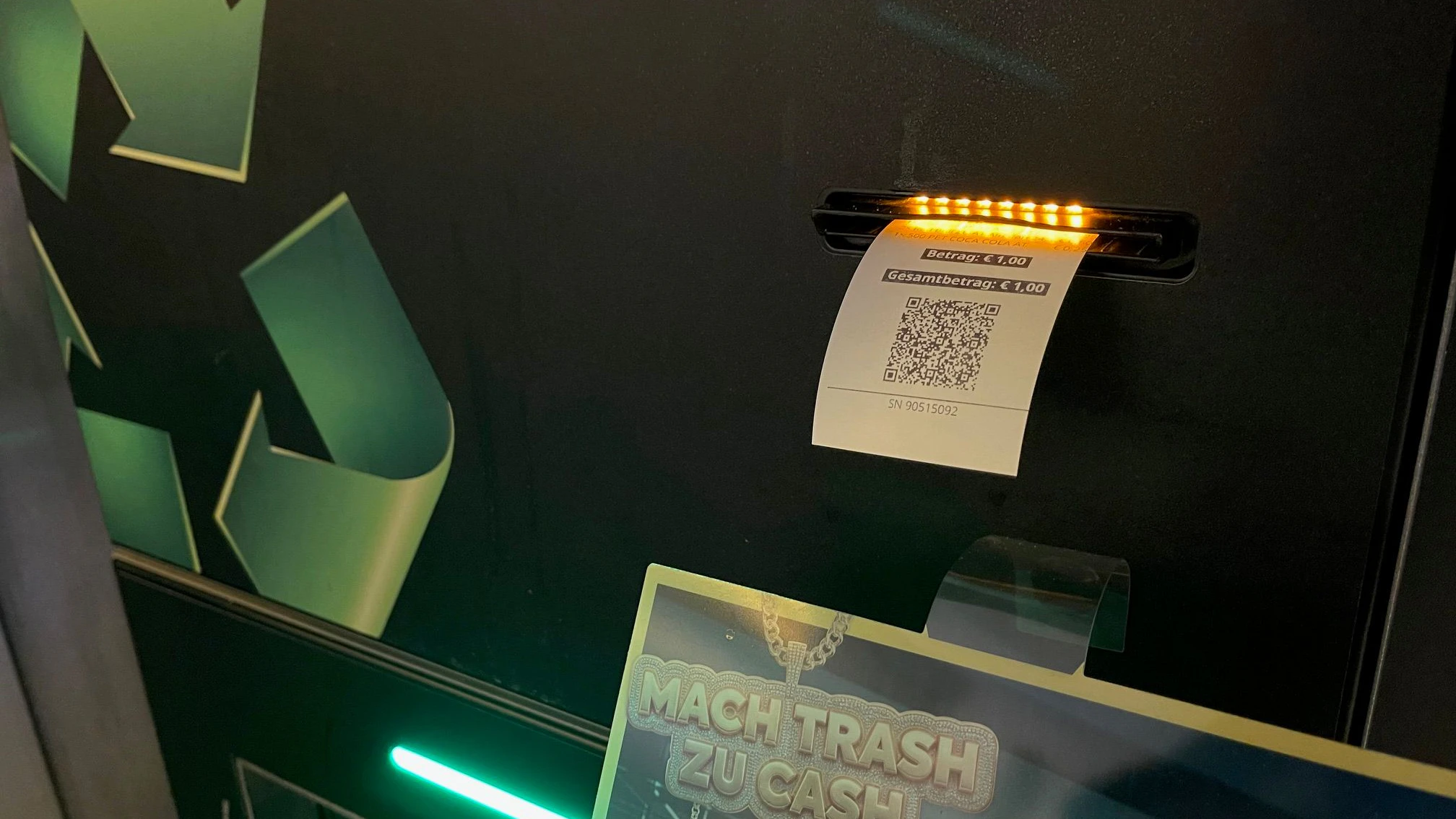 Heute.at - Geld wieder eng – 10 Euro im Pfandautomat vergessen