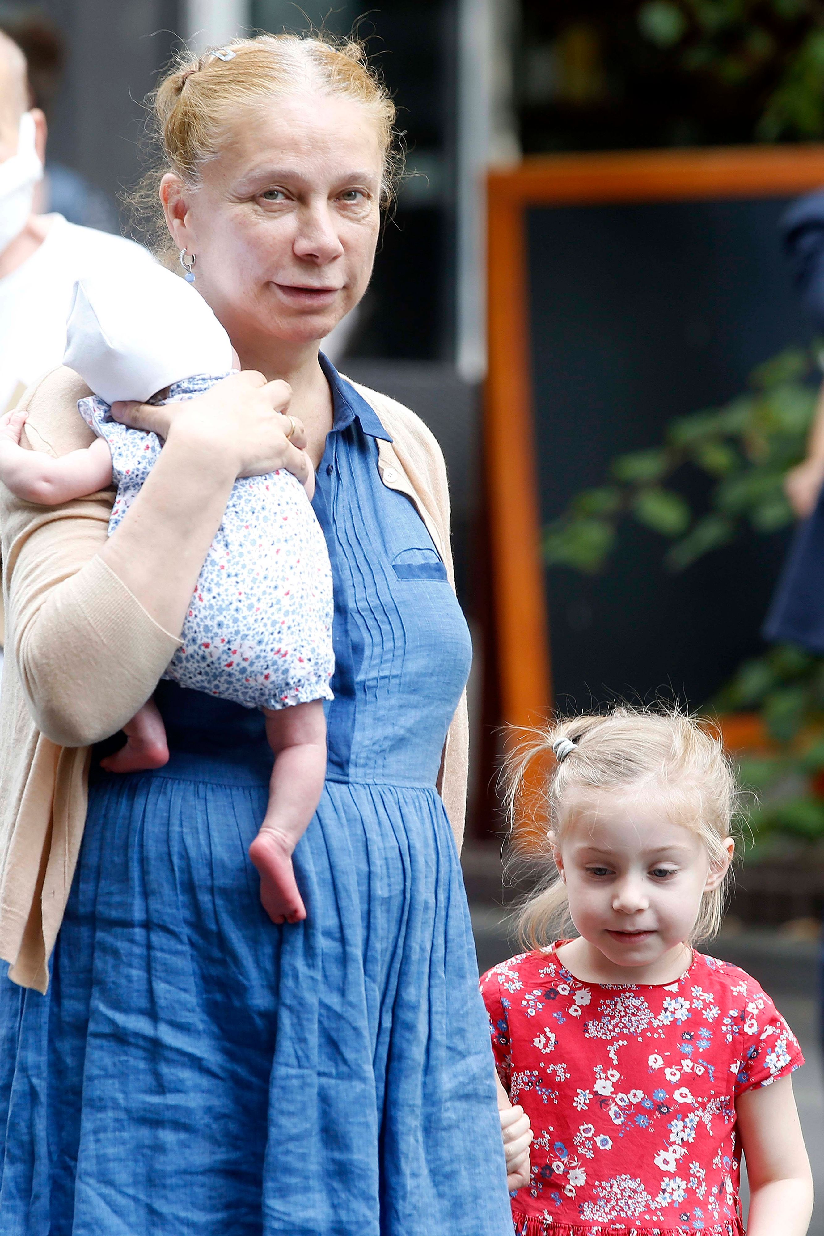 Alexandra Hildebrandt und Baby in Berlin, Archivbild 2020