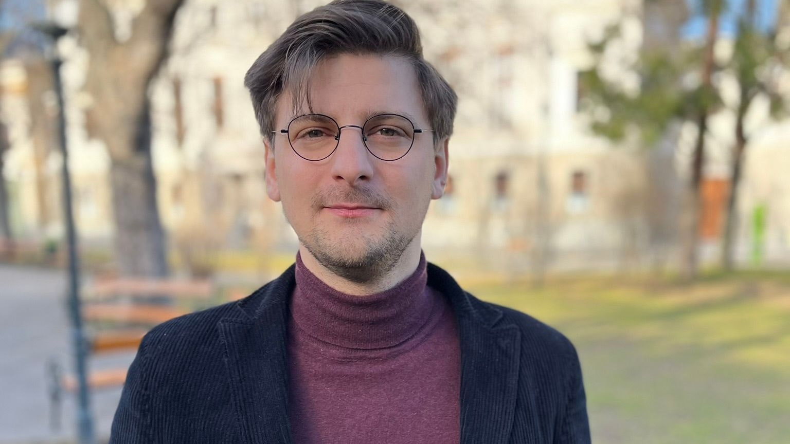 Paul Hirczy steigt für die Neos in Ottakring in den Ring.