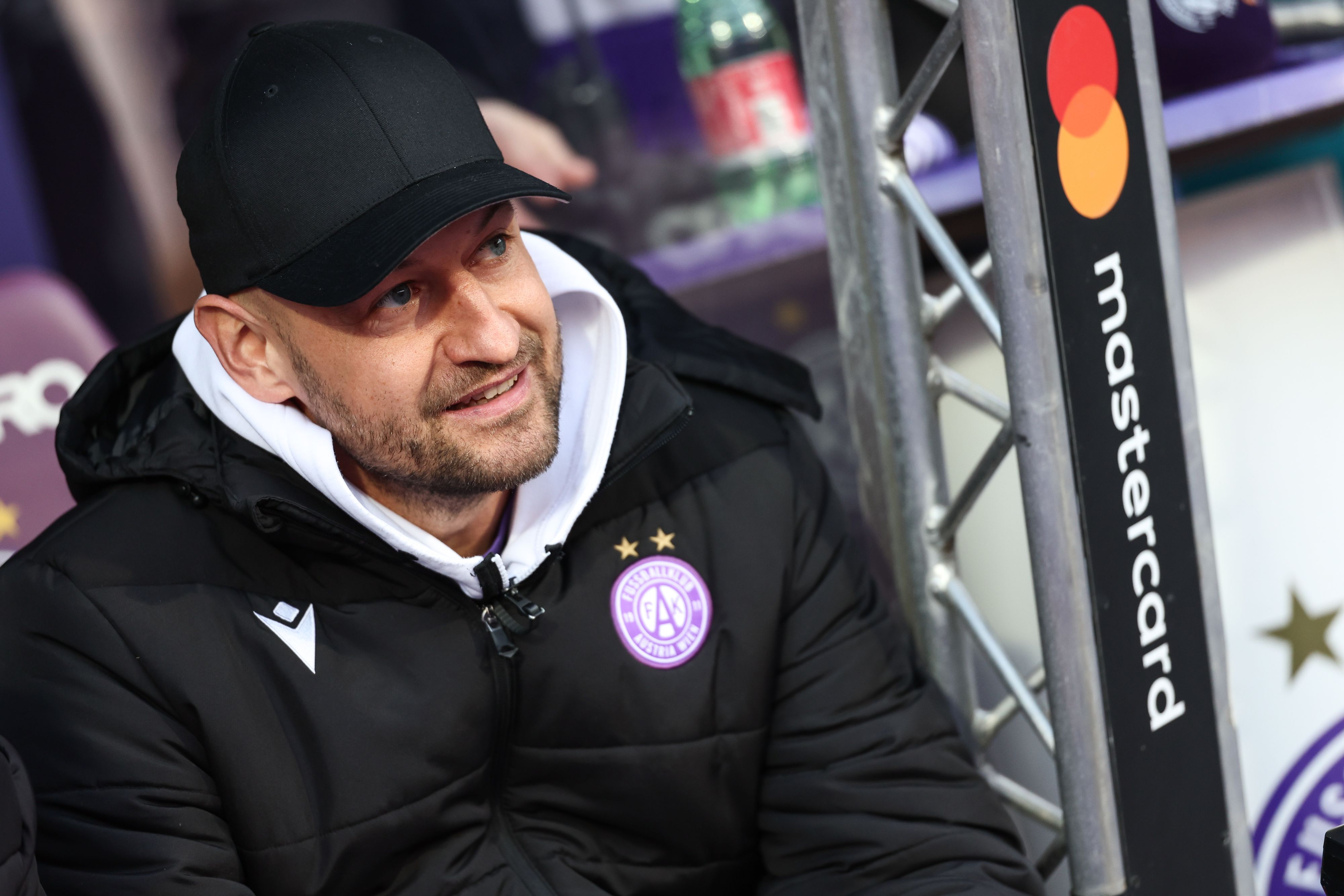 Die Austria um Coach Stephan Helm werden als Titel-Favorit angesehen.