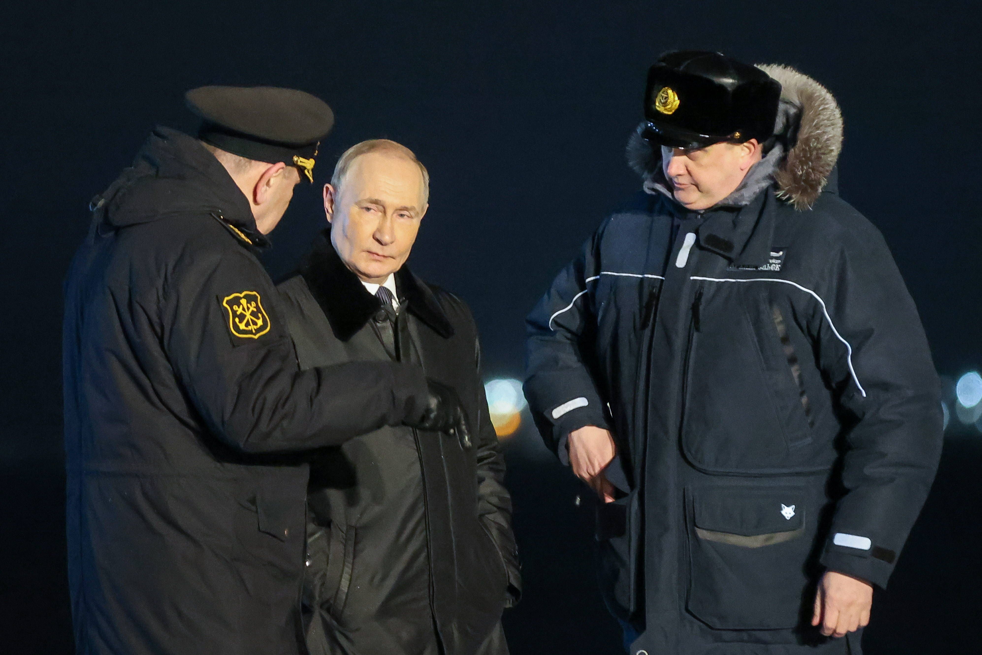 Kreml-Kriegstreiber Waldimir Putin besucht&nbsp;Atomflot, den Betreiber der russischen&nbsp;Atomeisbrecher, in Murmansk.