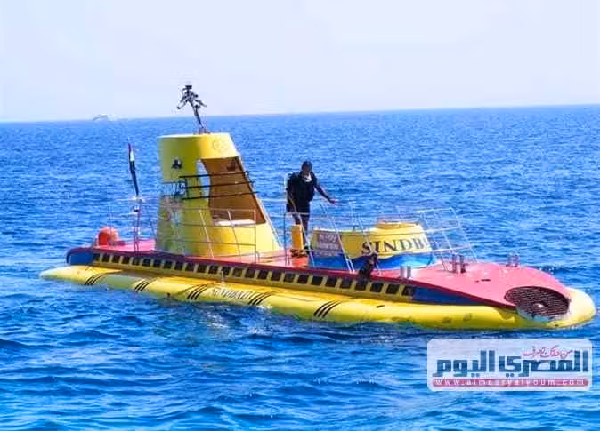 Das U-Boot hat Platz für 44 Personen.