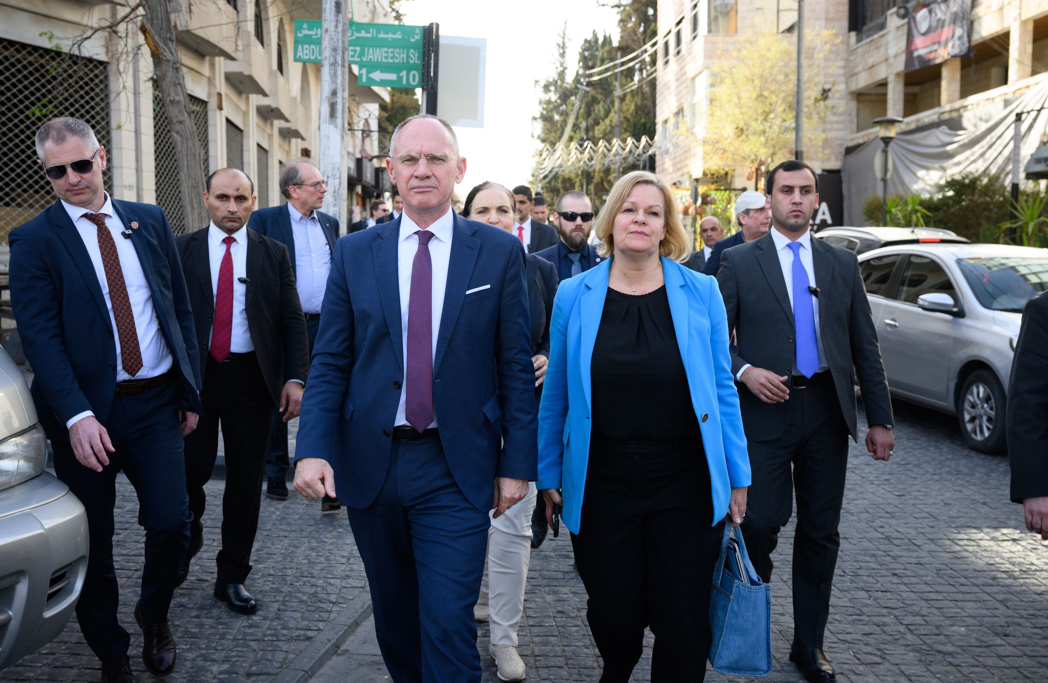 Innenminister Gerhard Karner mit seiner deutschen Amtskollegin Nancy Faeser in Jordanien.