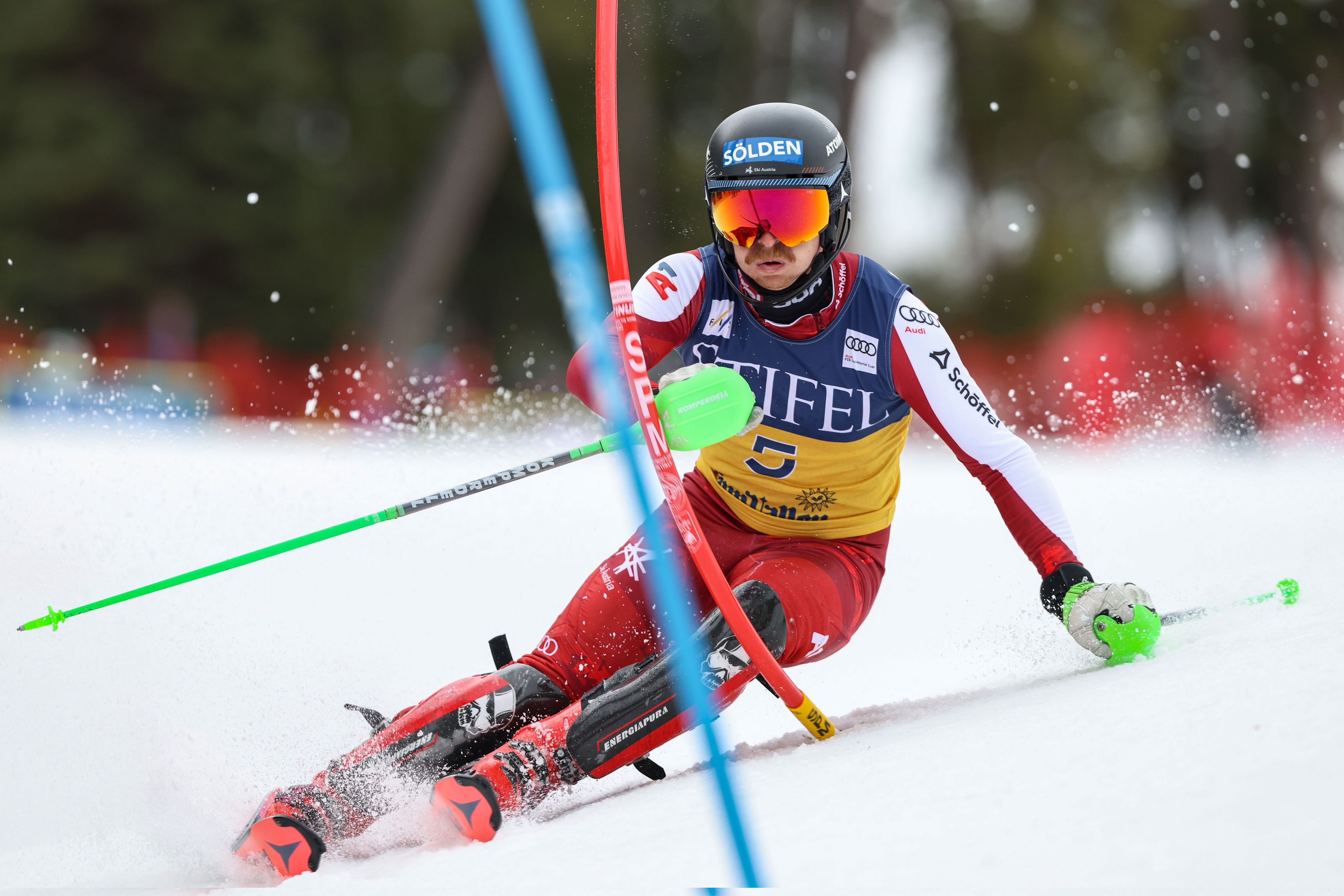 ÖSV-Star Fabio Gstrein feiert die zweite Podiumsplatzierung in dieser Saison.