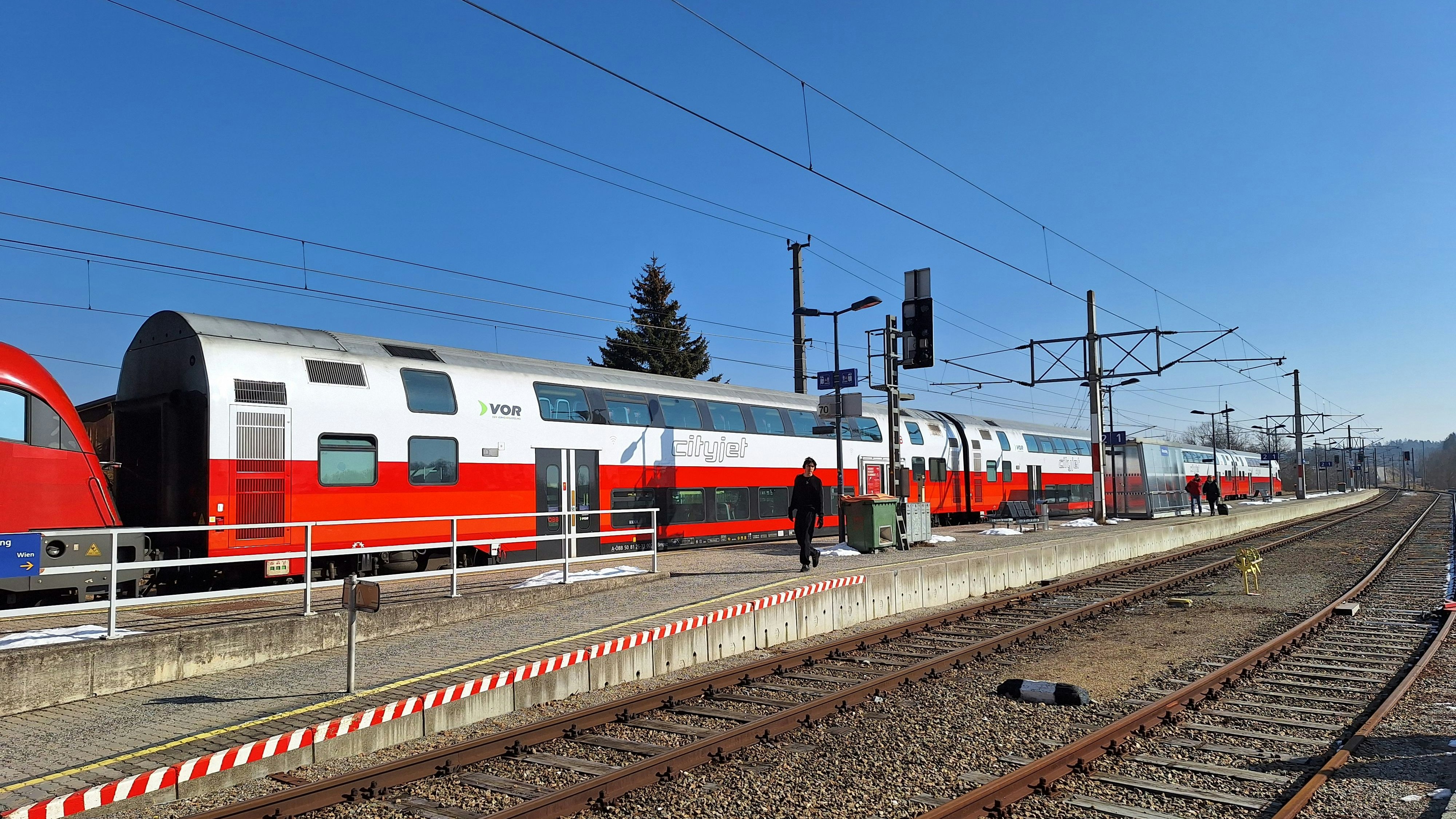 Heute.at - Länger, später, öfter – so fahren Öffis zu Silvester