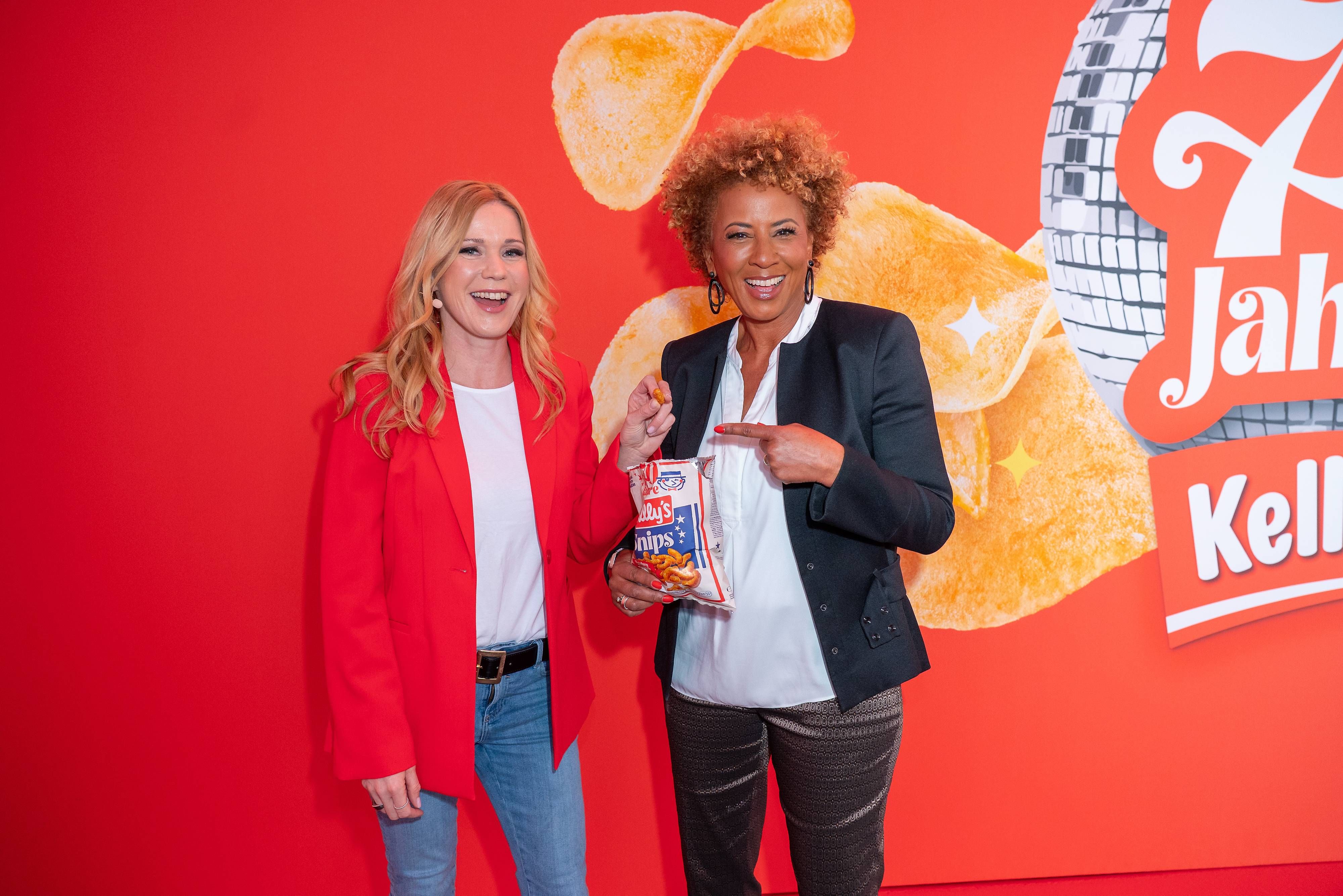 Arabella Kiesbauer und Johanna Setzer bei der 