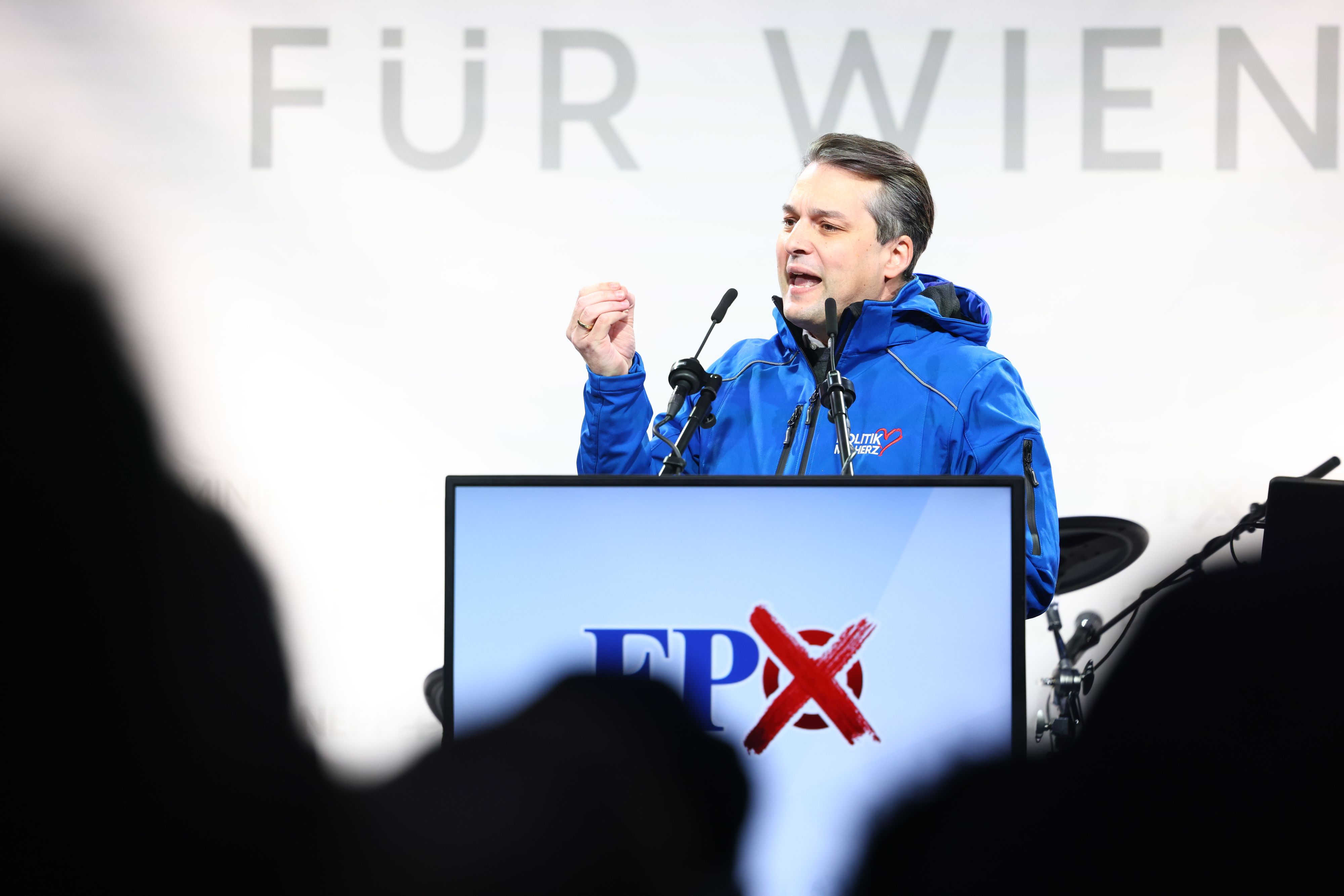 FP-Wien-Chef Dominik Nepp beim blauen Wahlauftakt