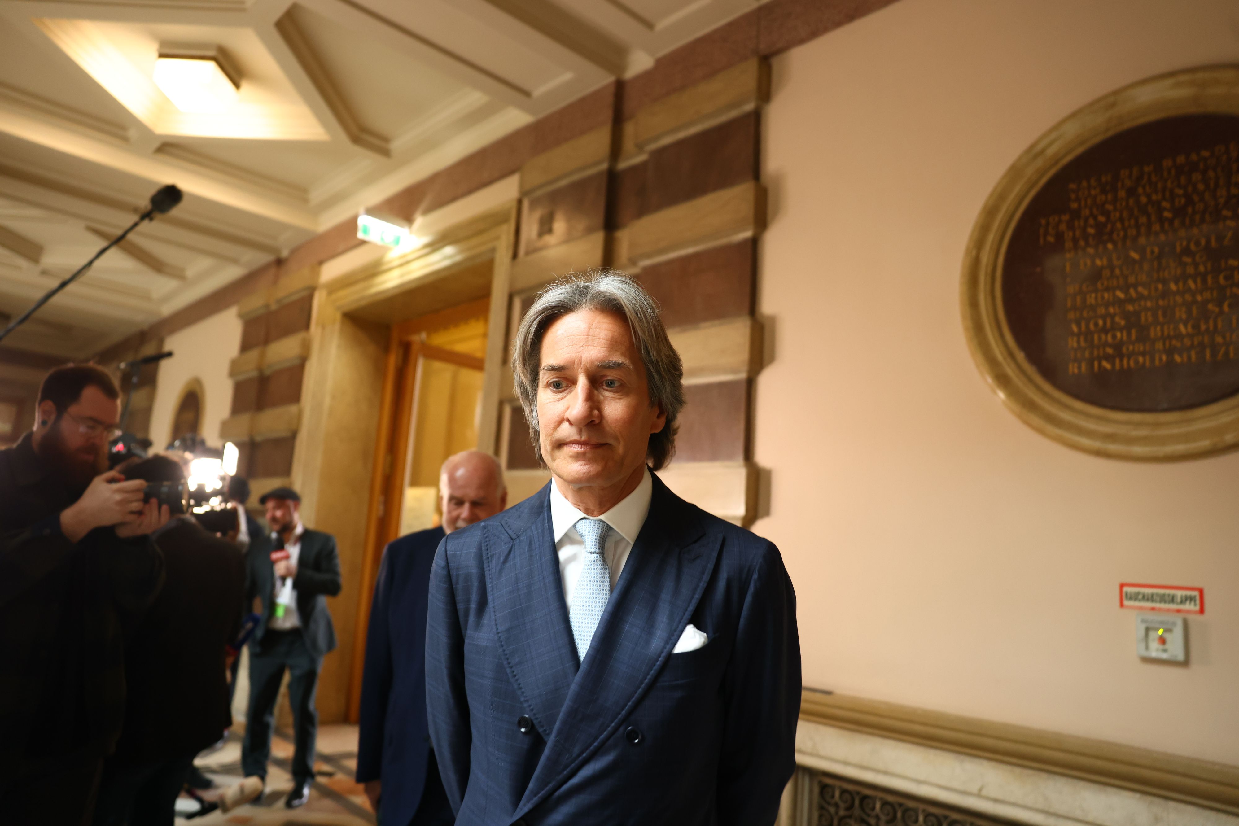 Ex-Finanzminister Karl-Heinz Grasser wurde in der Causa Buwog zu vier Jahren Haft und Millionen Schadenersatz verdonnert.