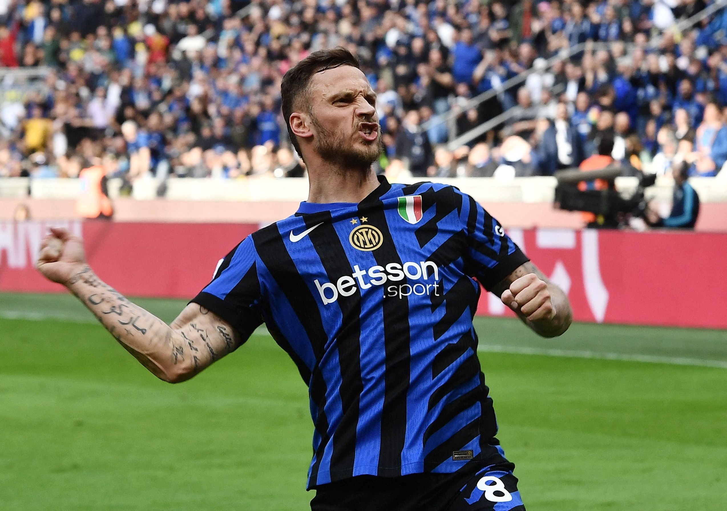 Marko Arnautovic jubelt über sein Tor im San Siro.